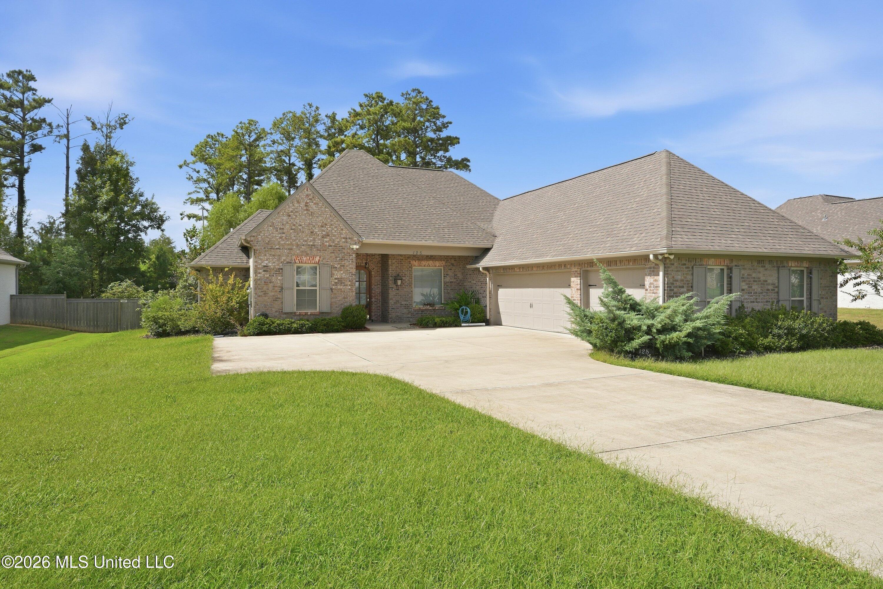 125 Freeland Lane Property Photo 1