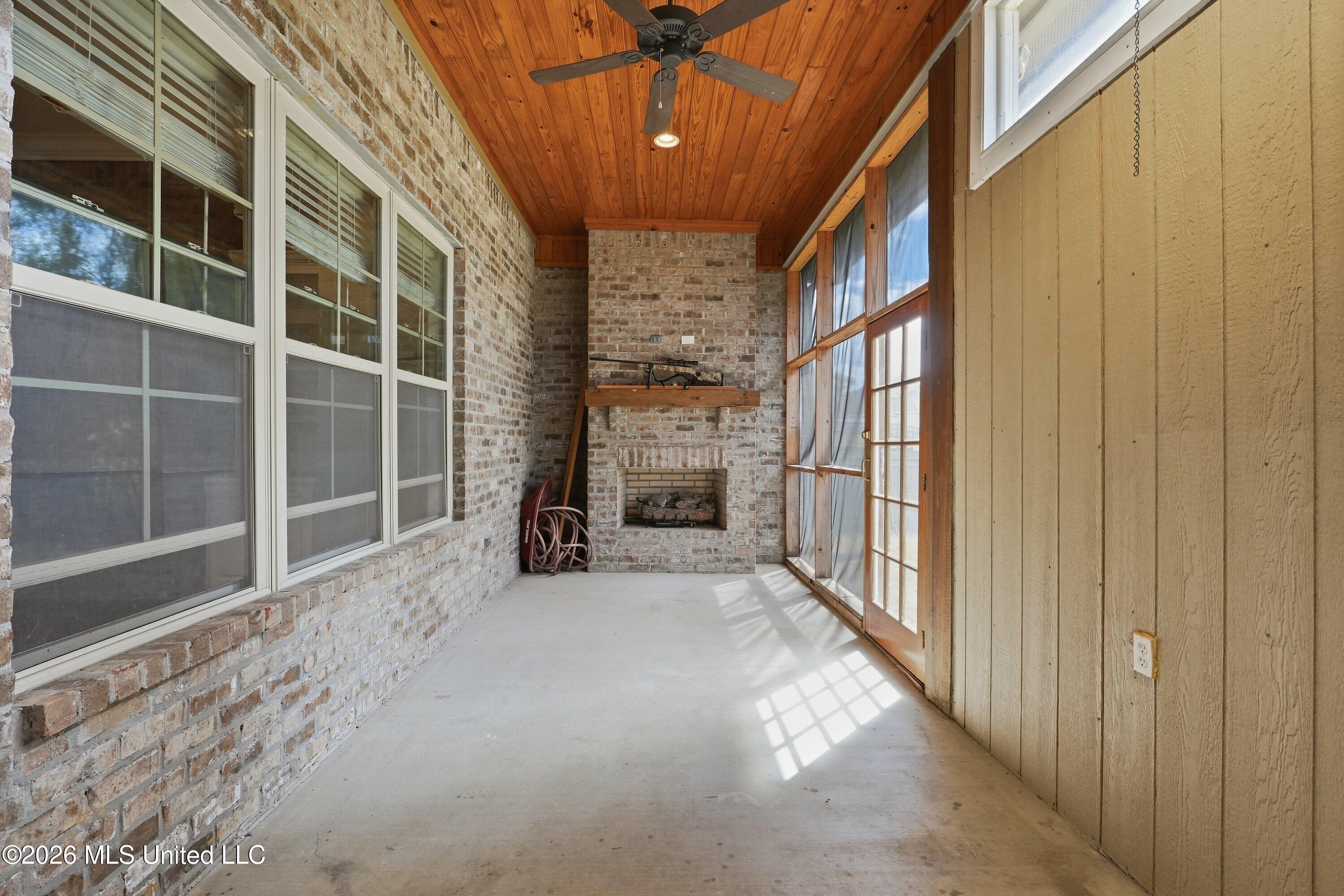 125 Freeland Lane Property Photo 49
