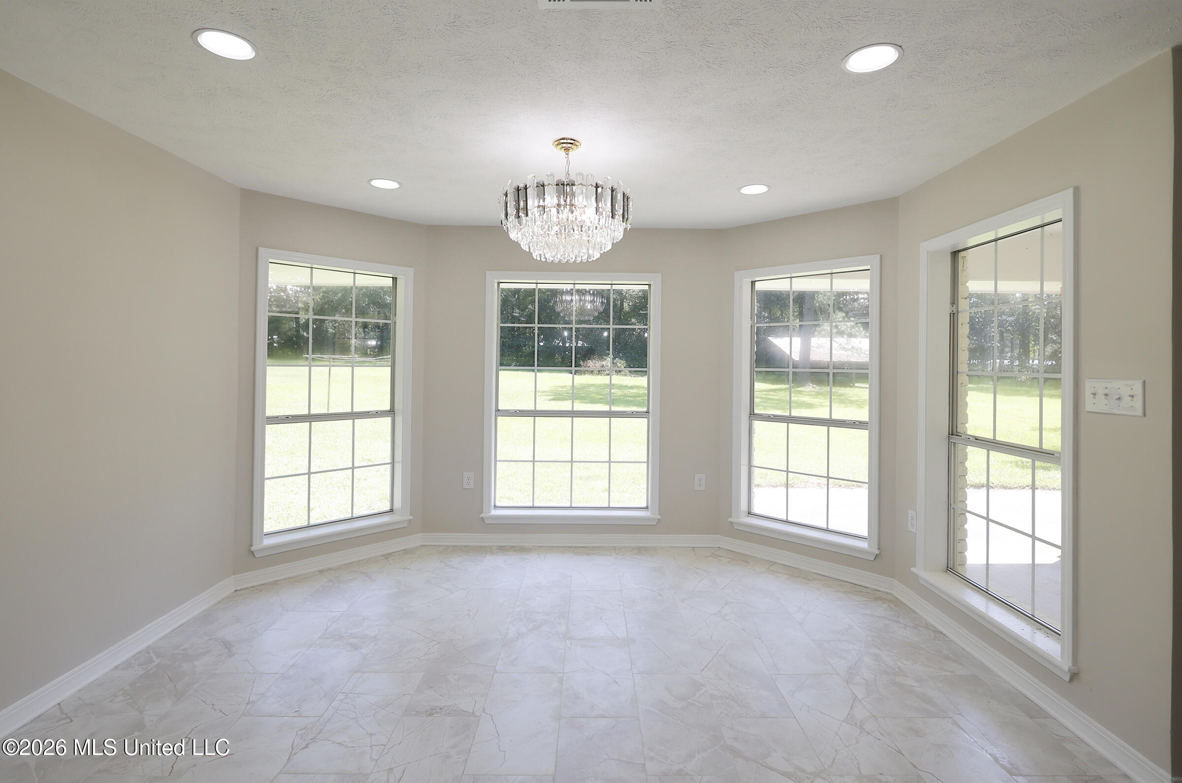 1138 Weaver Road Property Photo 5