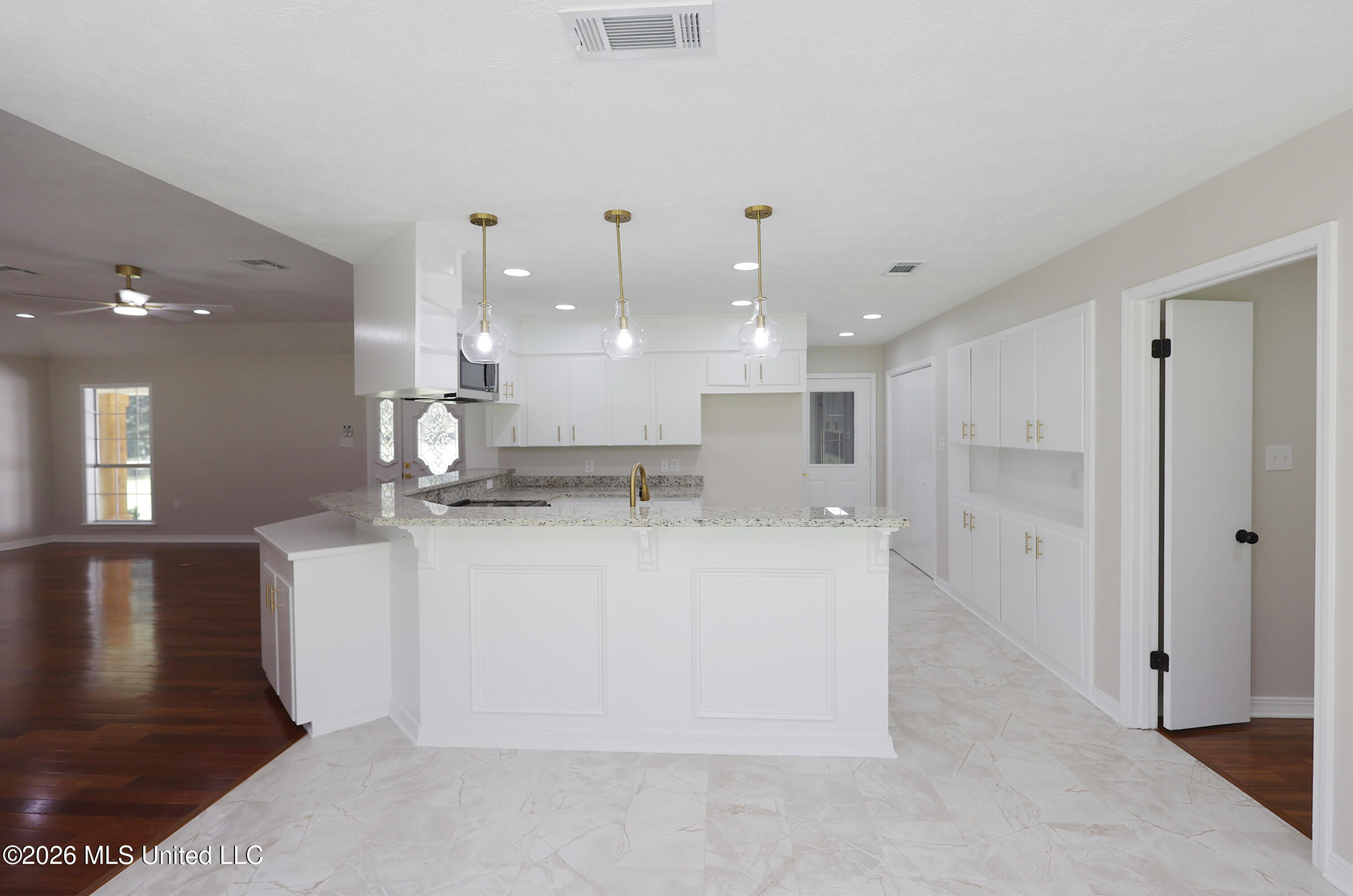 1138 Weaver Road Property Photo 6