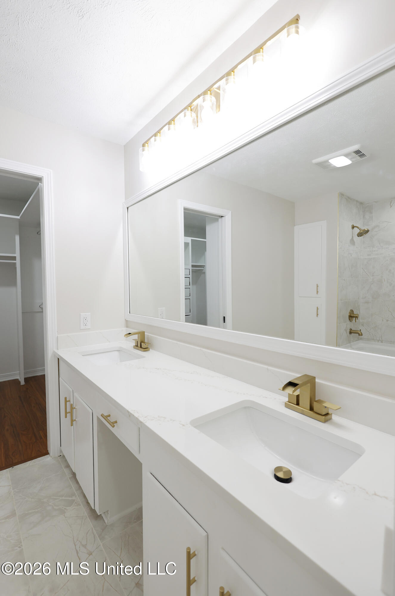 1138 Weaver Road Property Photo 10