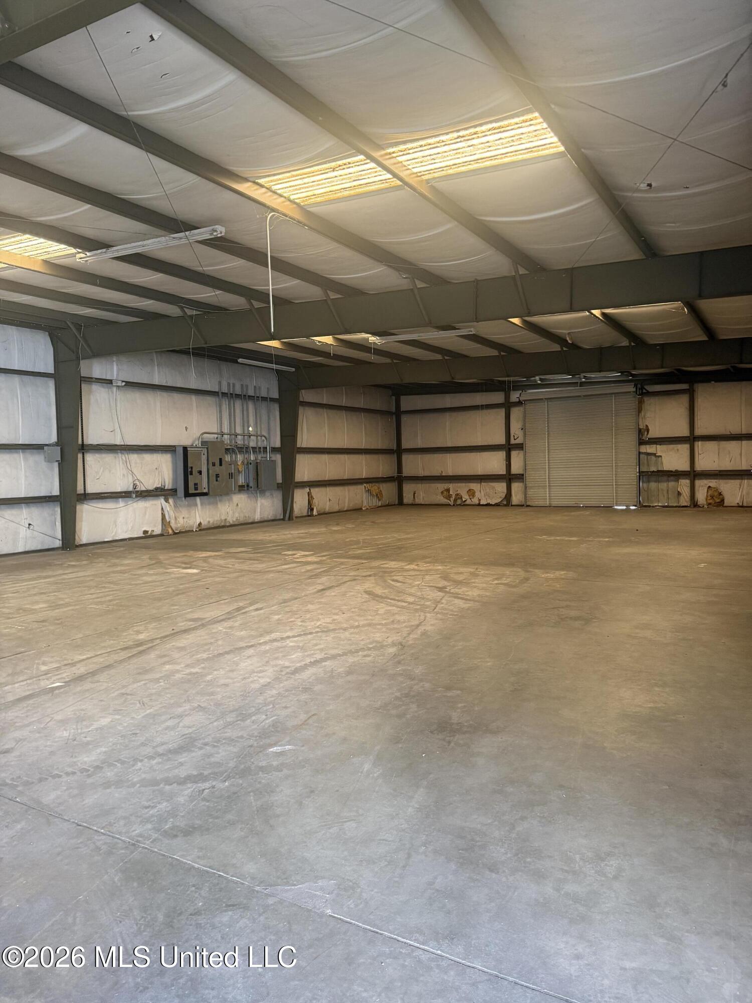 108 Industrial Park Circle Property Photo 3