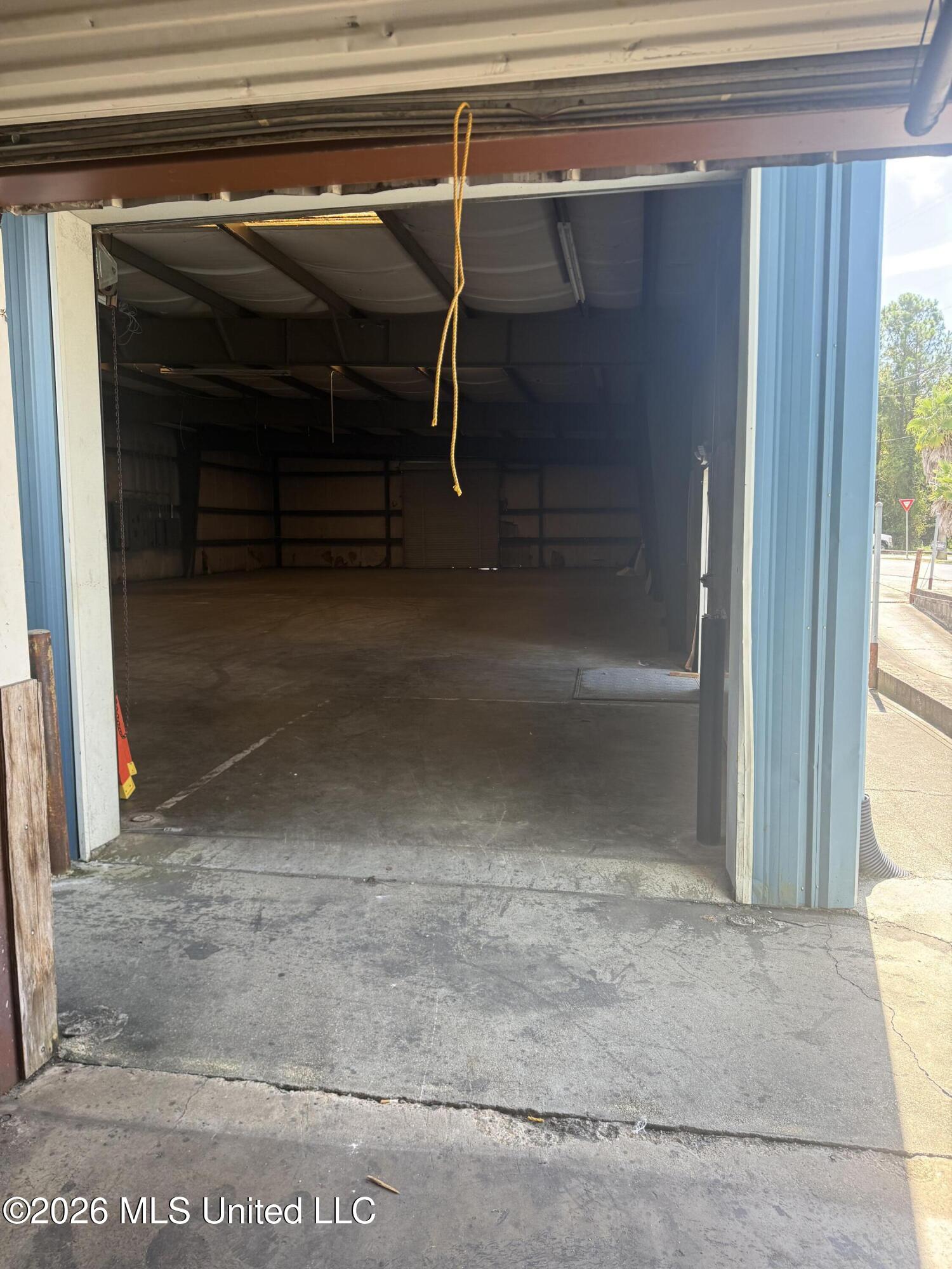 108 Industrial Park Circle Property Photo 4
