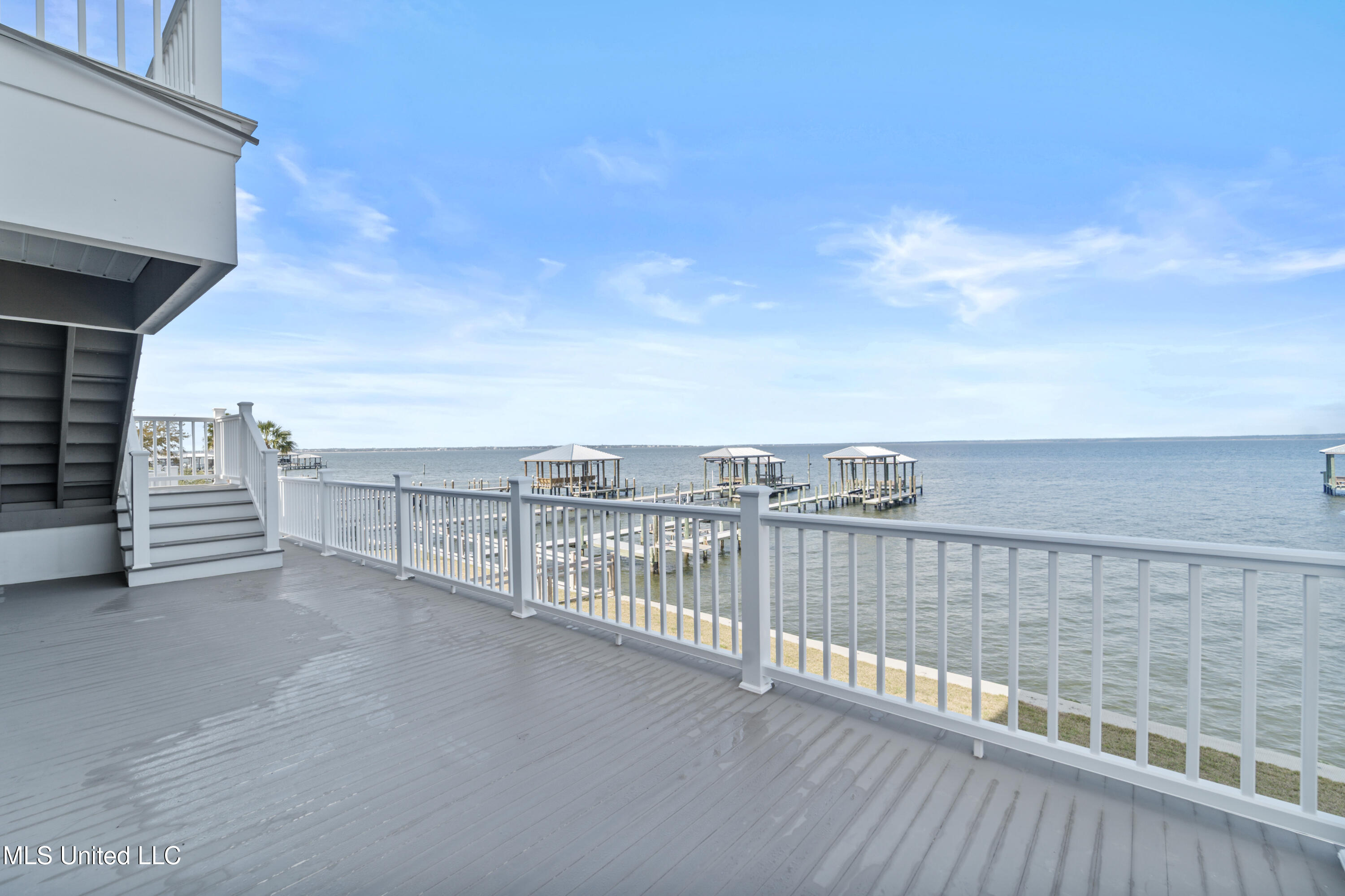 619 Sandy Hook Drive Property Photo 8