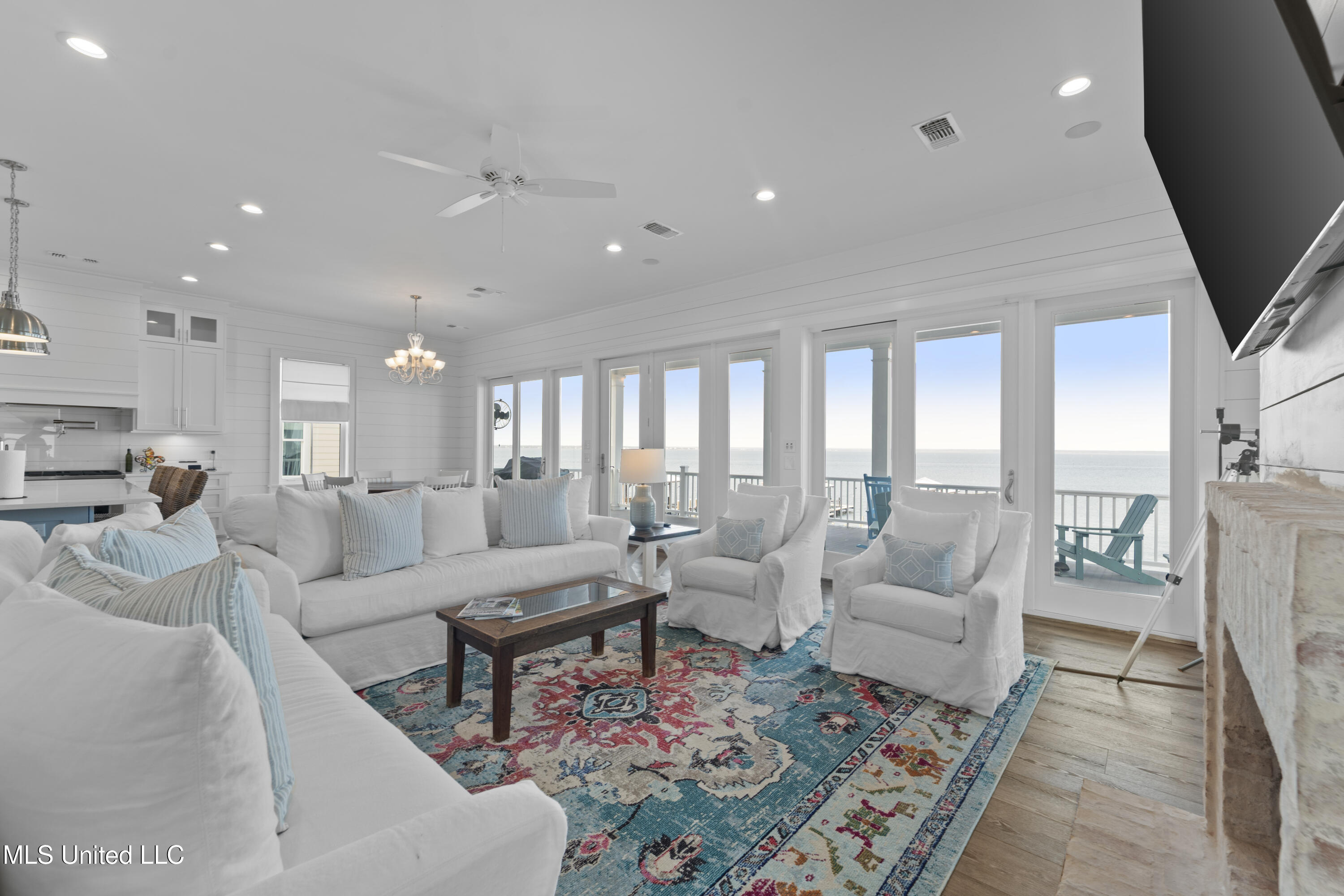 619 Sandy Hook Drive Property Photo 14