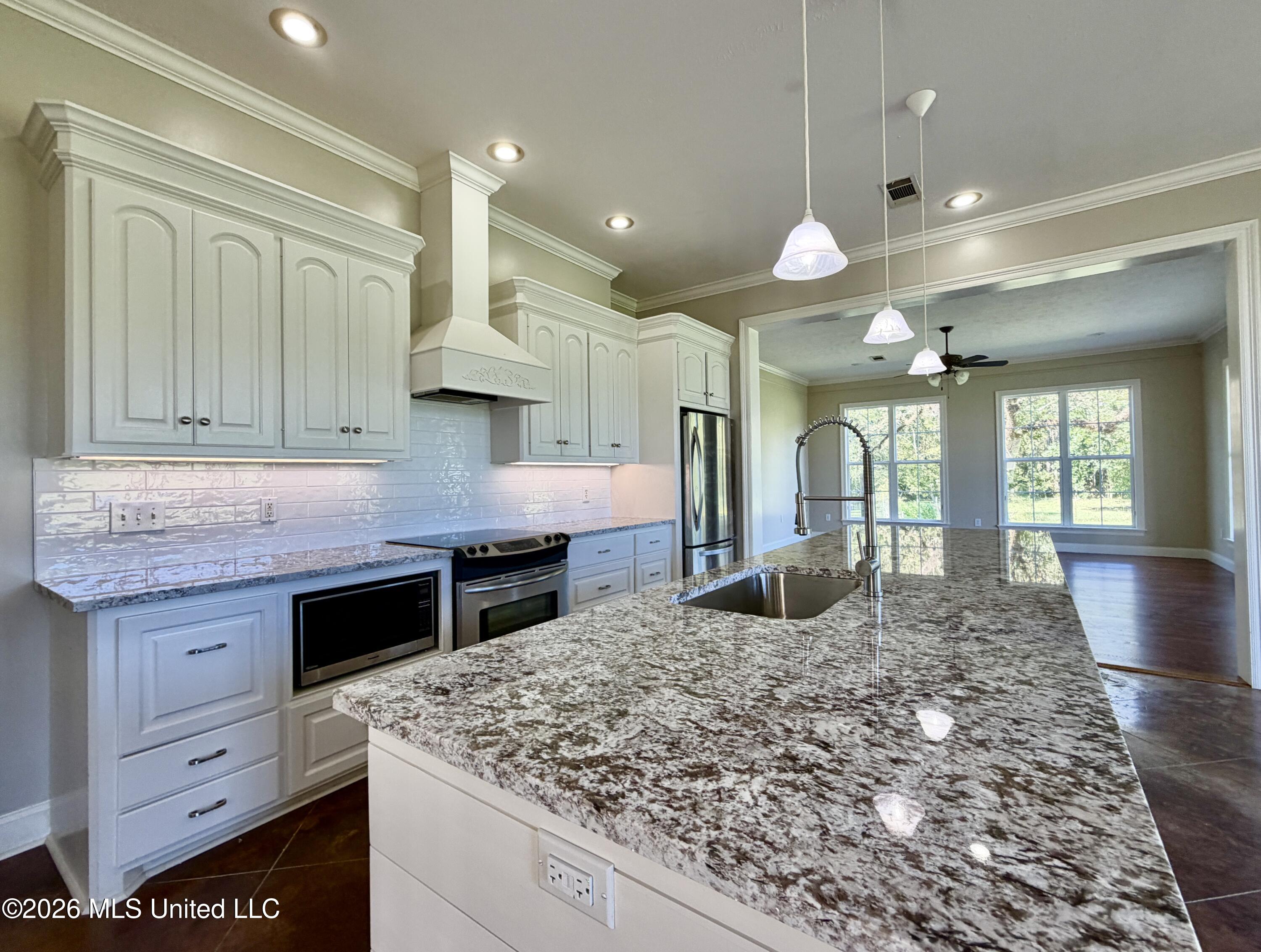2930 Airport Road Property Photo 31