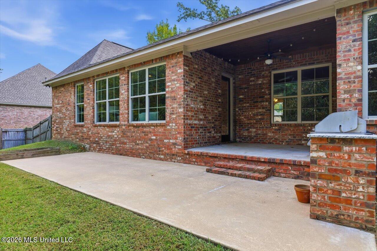 222 Legacy Drive Property Photo 9