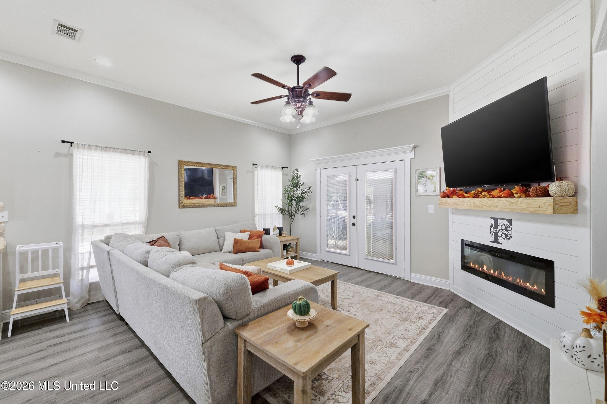 737 Ieke Circle Property Photo 10