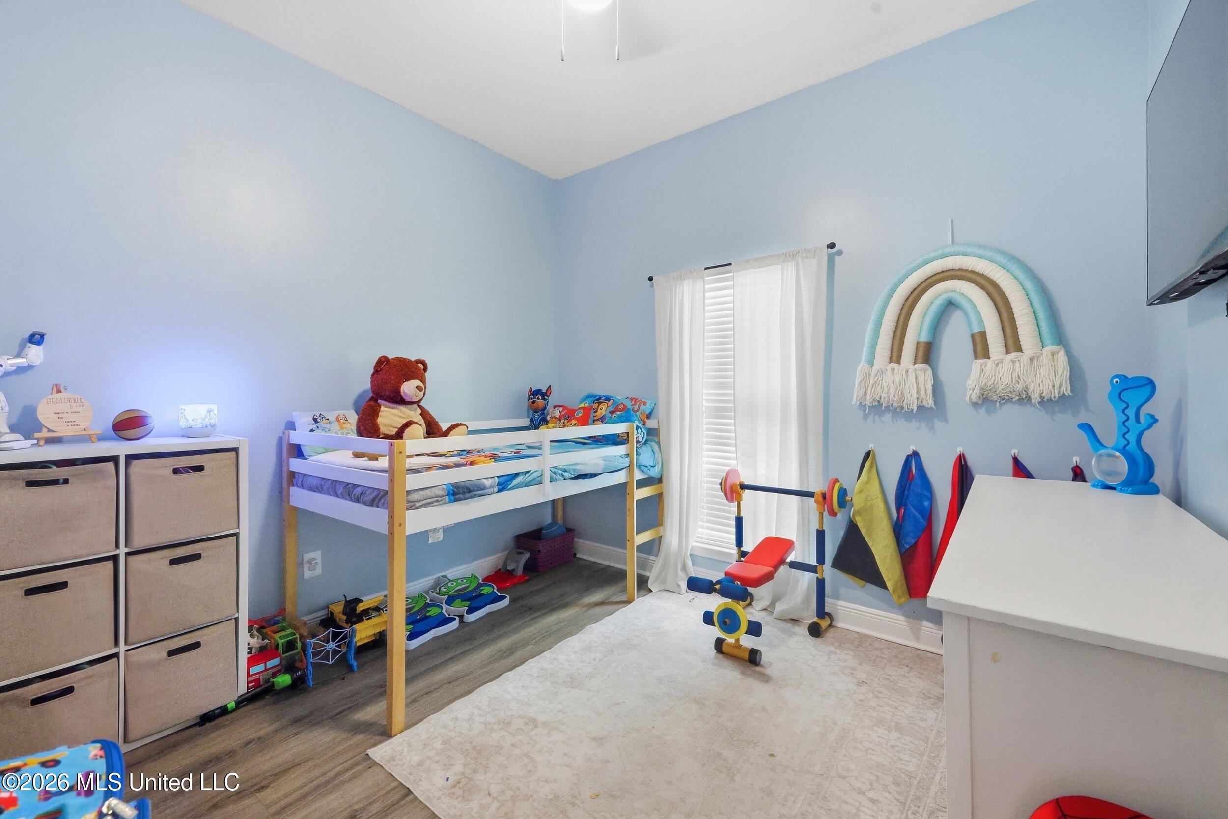 737 Ieke Circle Property Photo 18