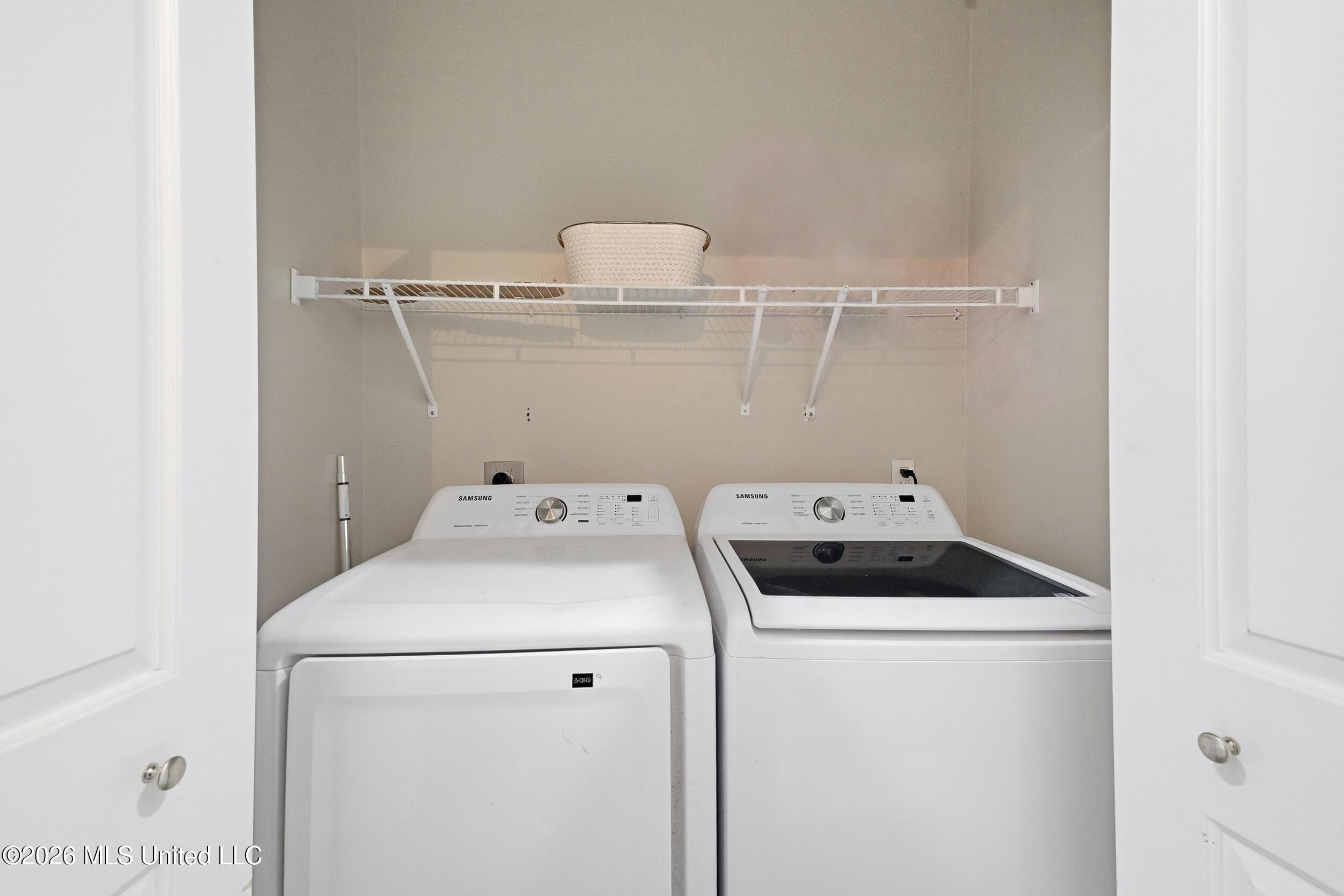 737 Ieke Circle Property Photo 20