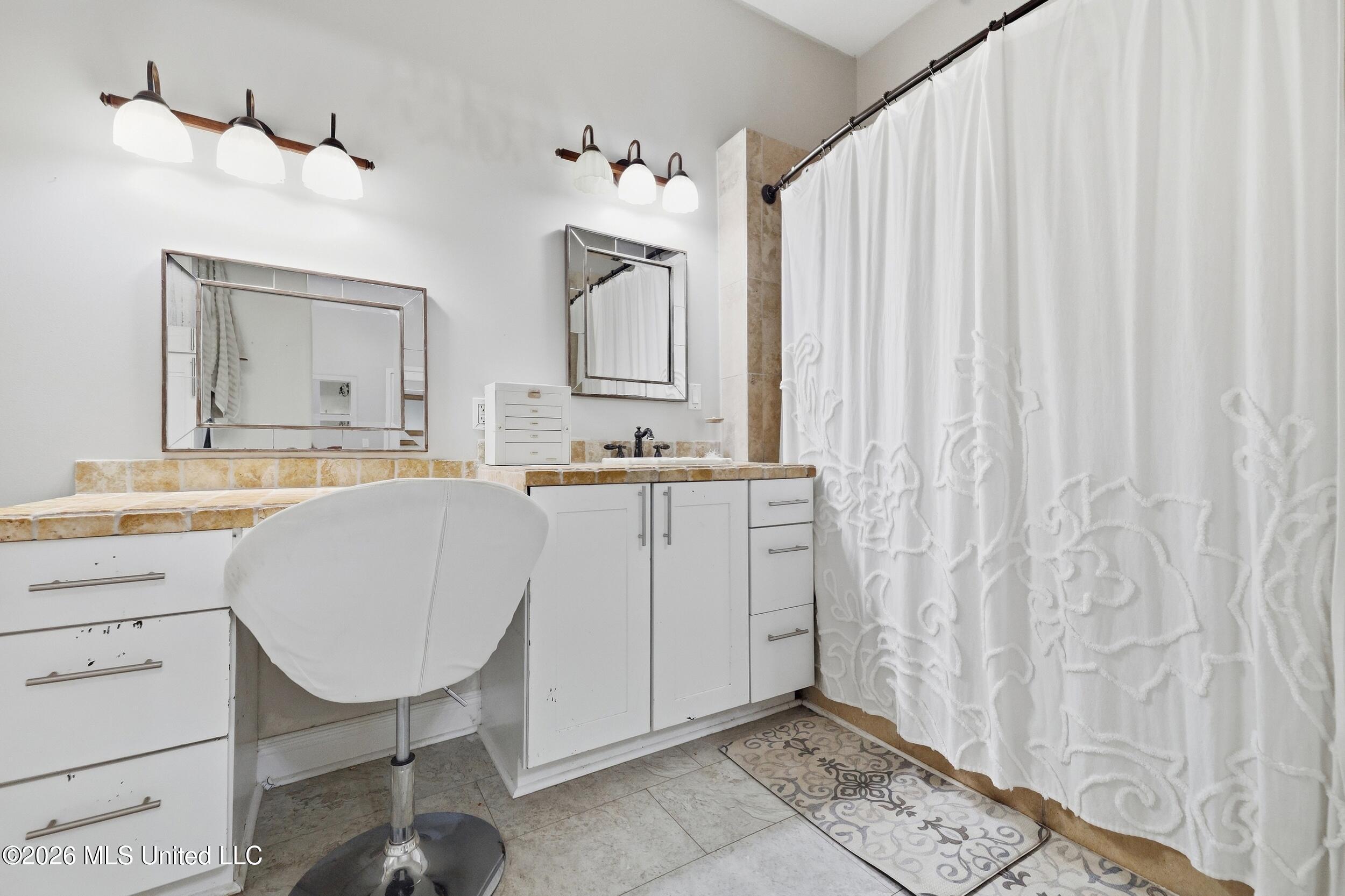 737 Ieke Circle Property Photo 21