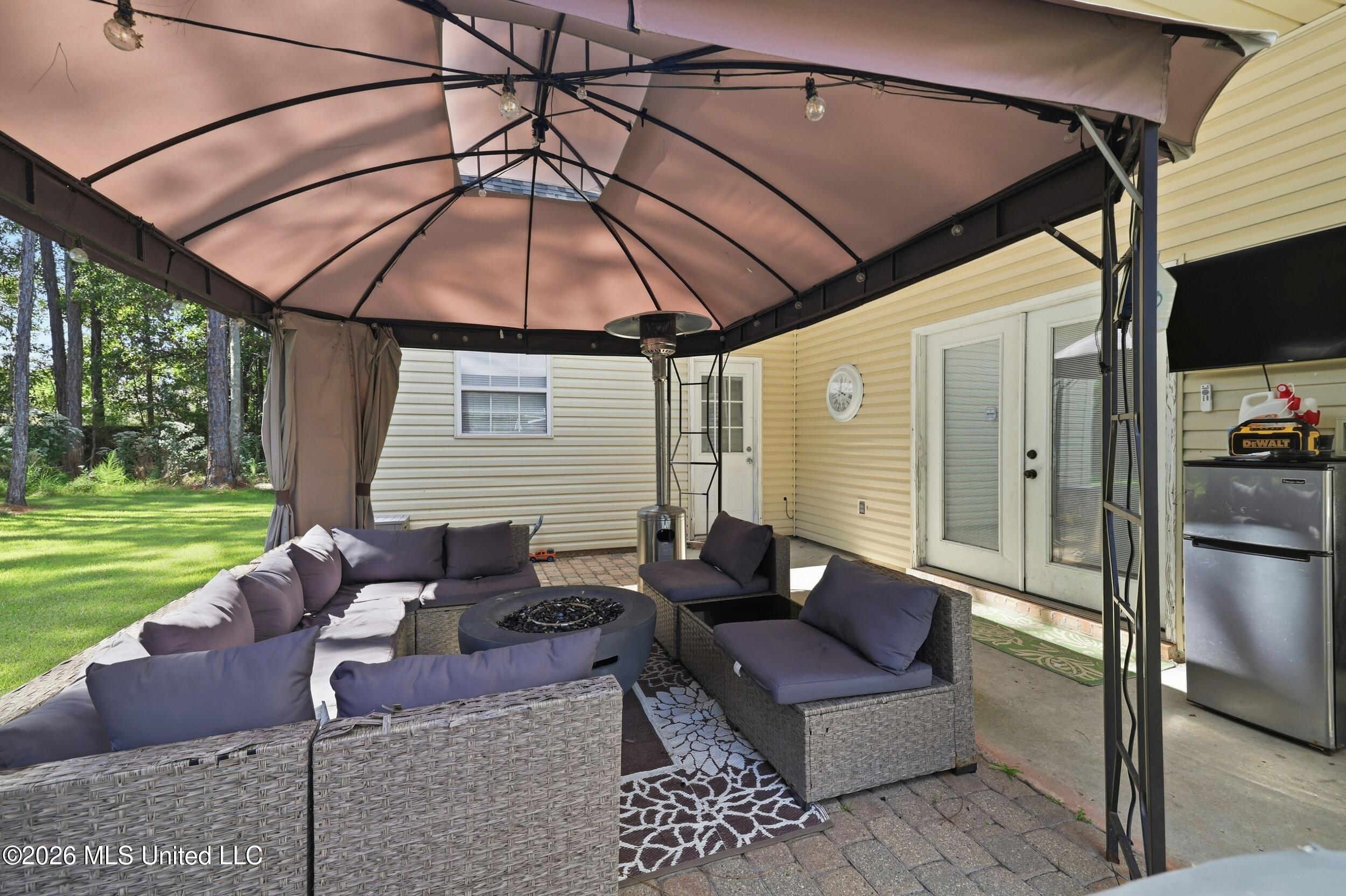 737 Ieke Circle Property Photo 29