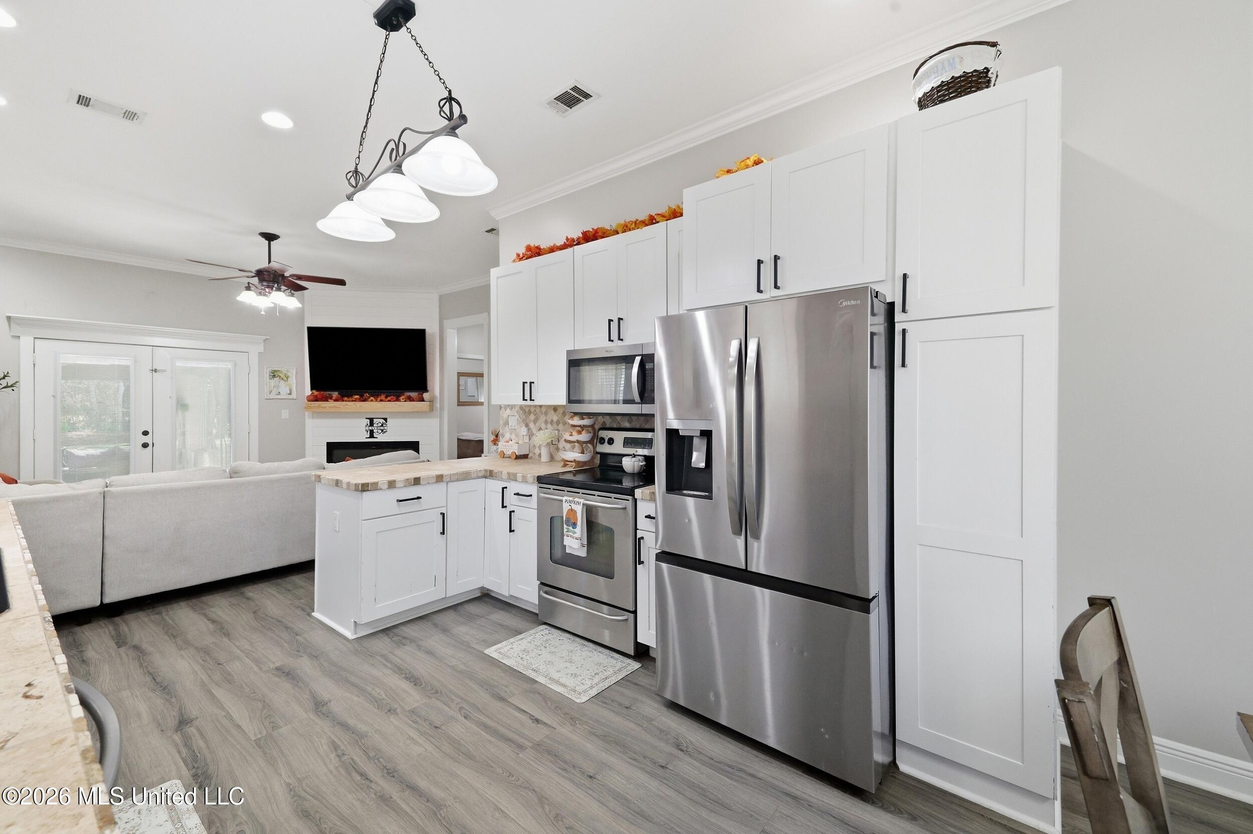 737 Ieke Circle Property Photo 30