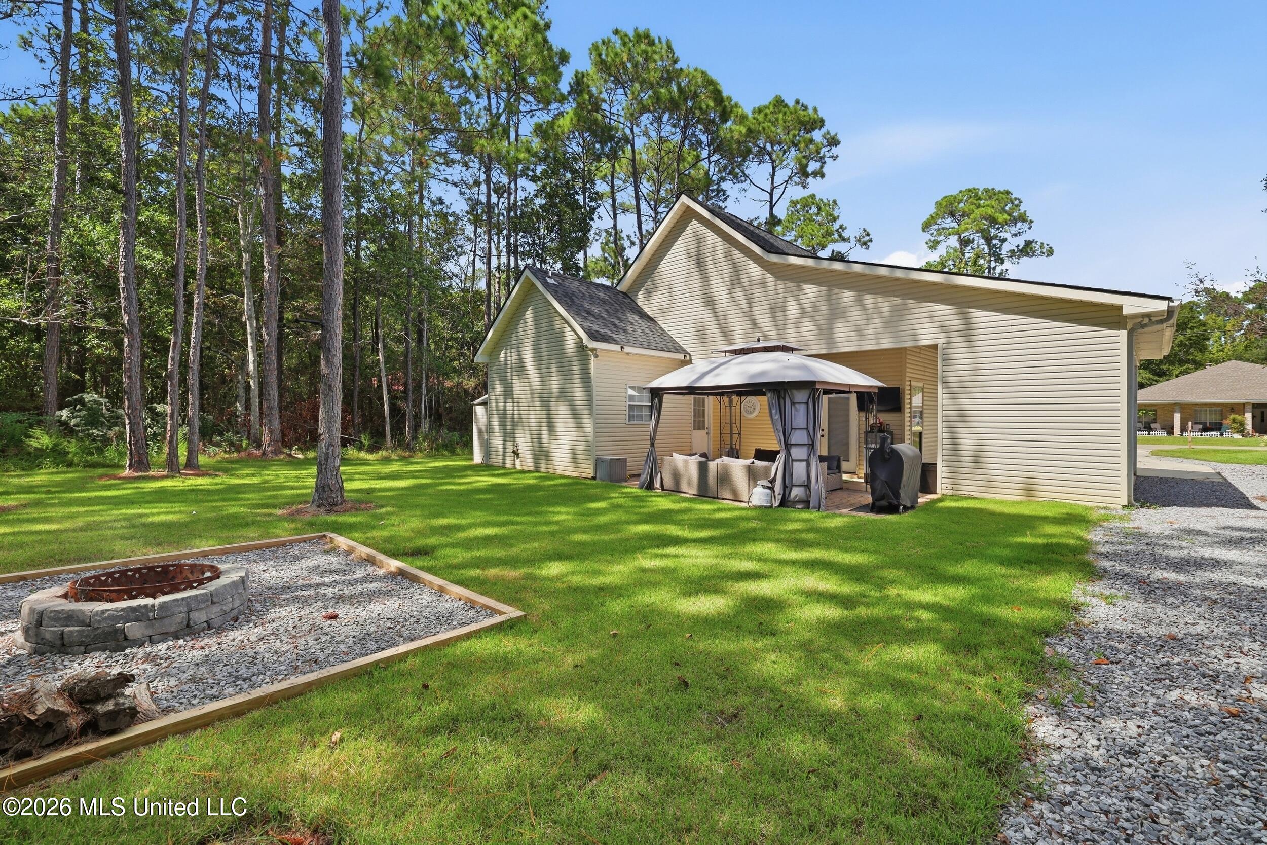 737 Ieke Circle Property Photo 31