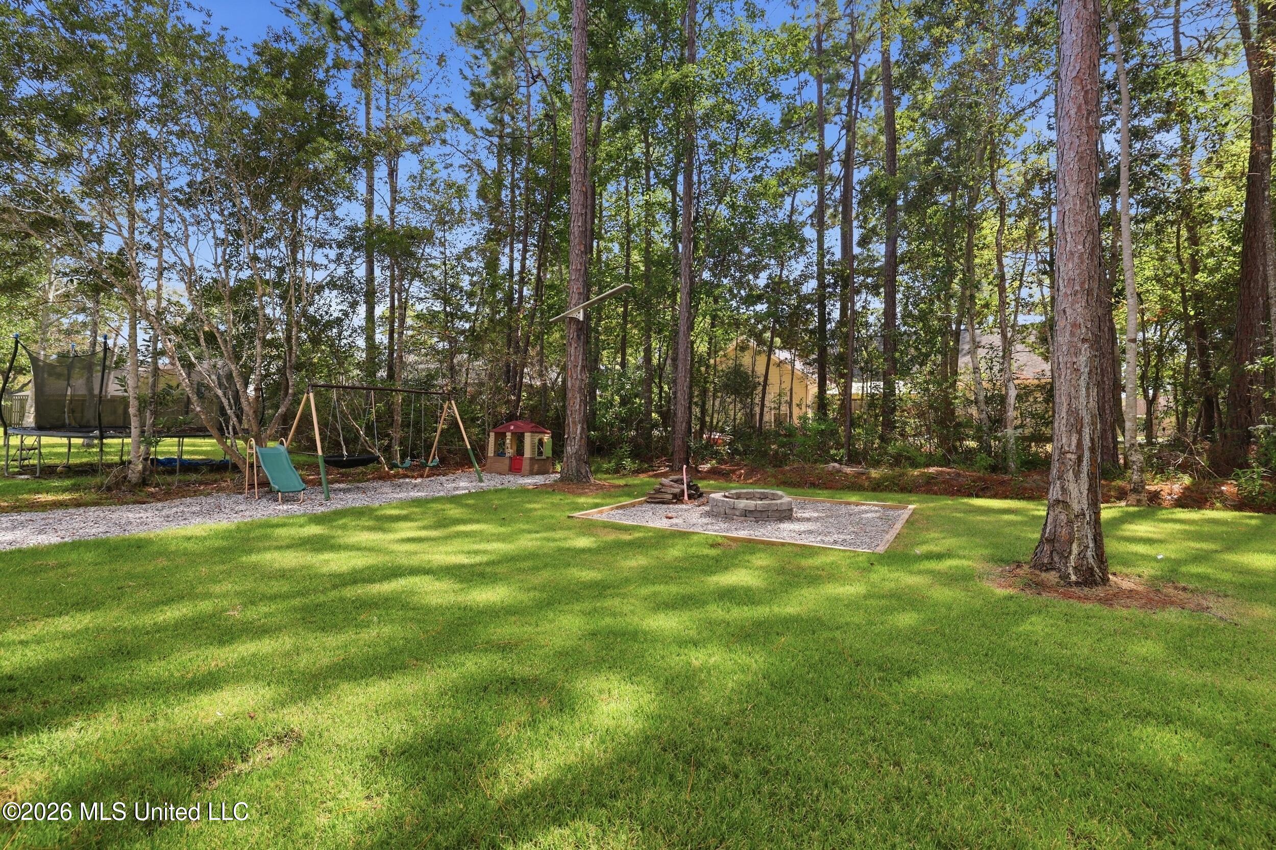 737 Ieke Circle Property Photo 33