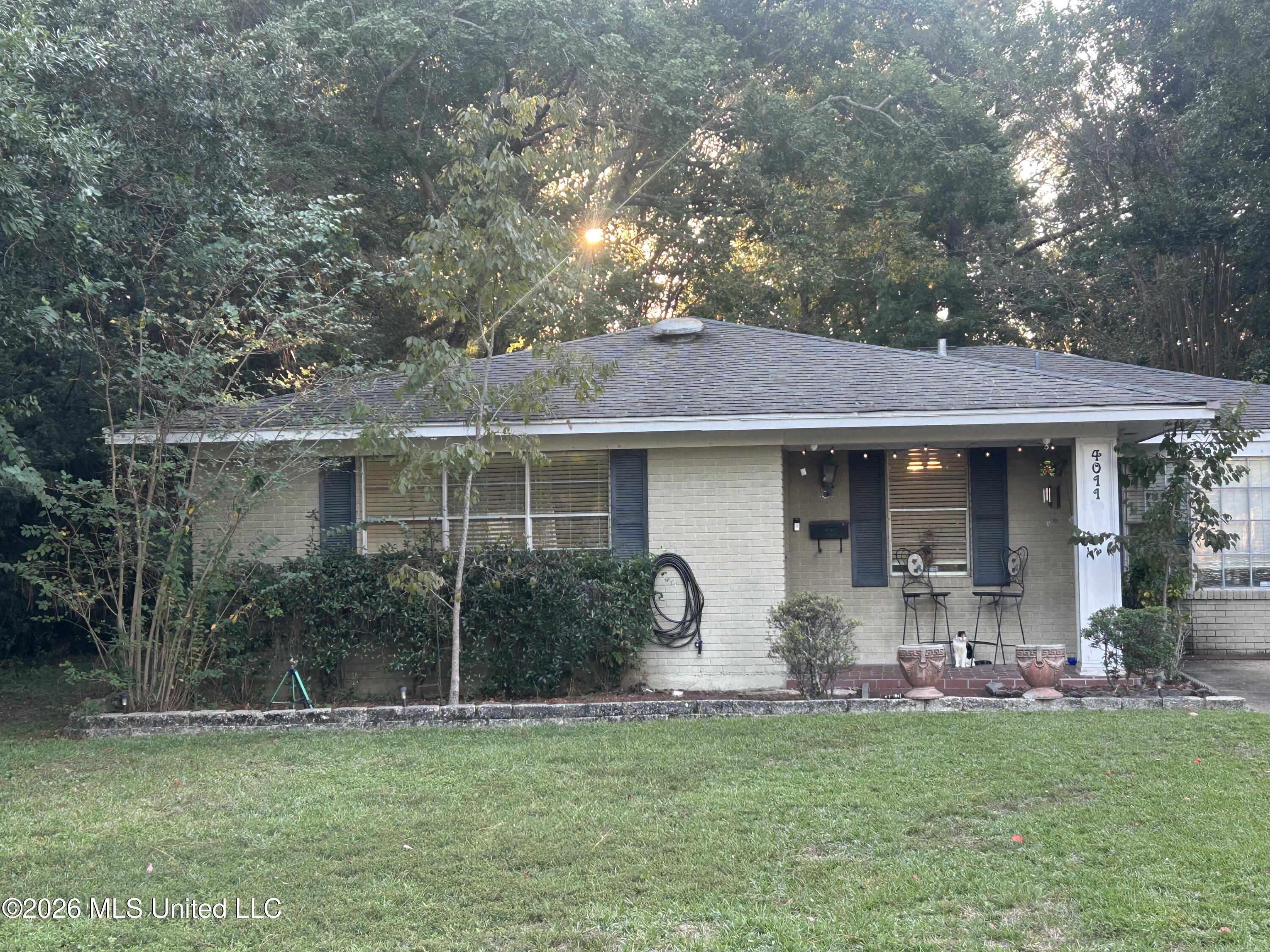 4011 N Washington Avenue Property Photo 1
