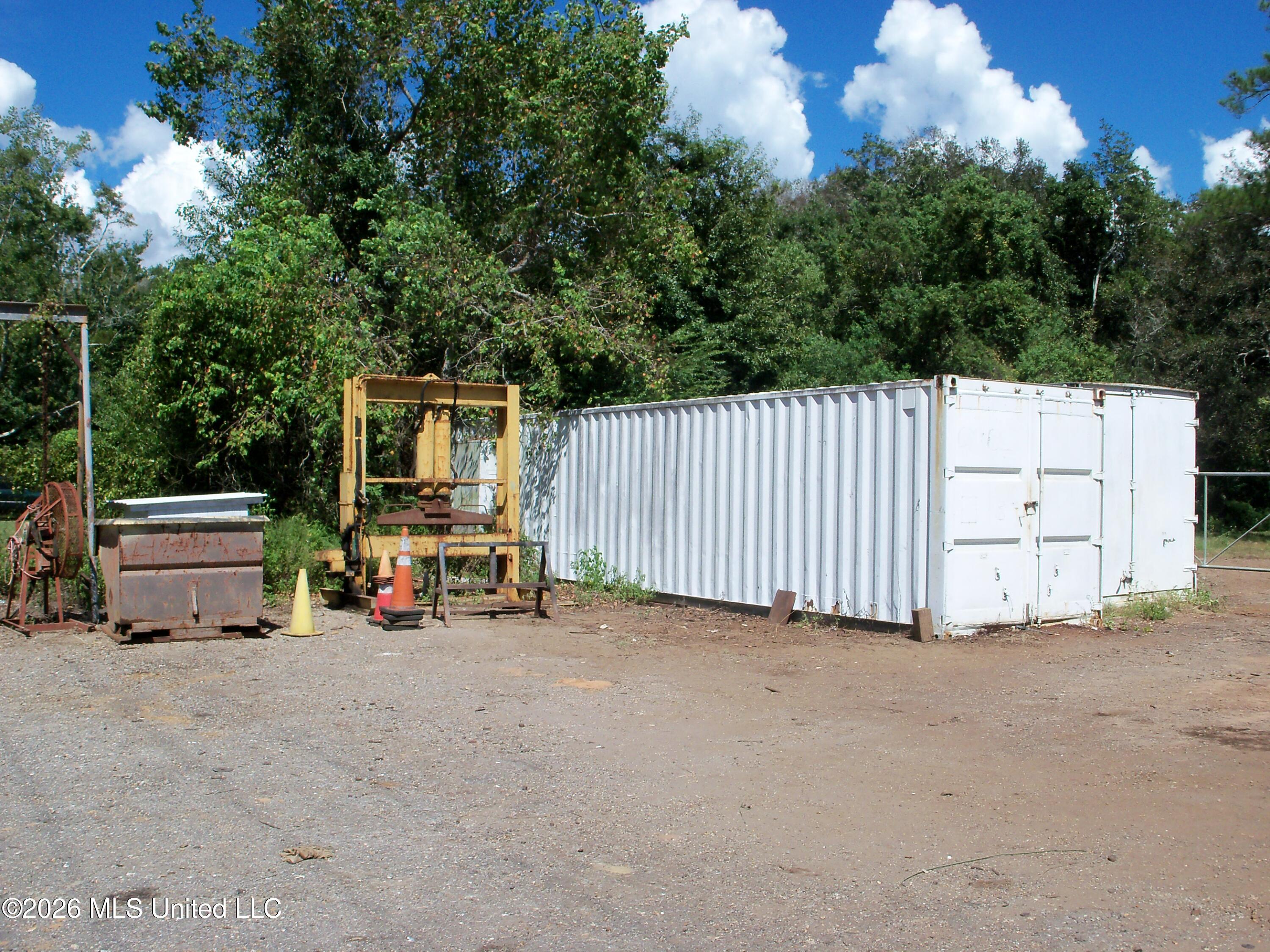 12416 John Lee Road Property Photo 5