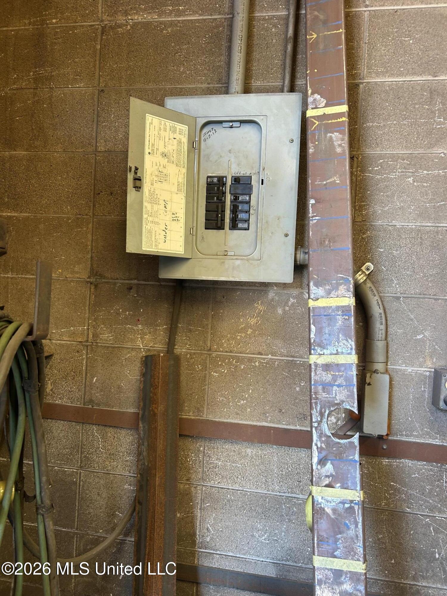 12416 John Lee Road Property Photo 12