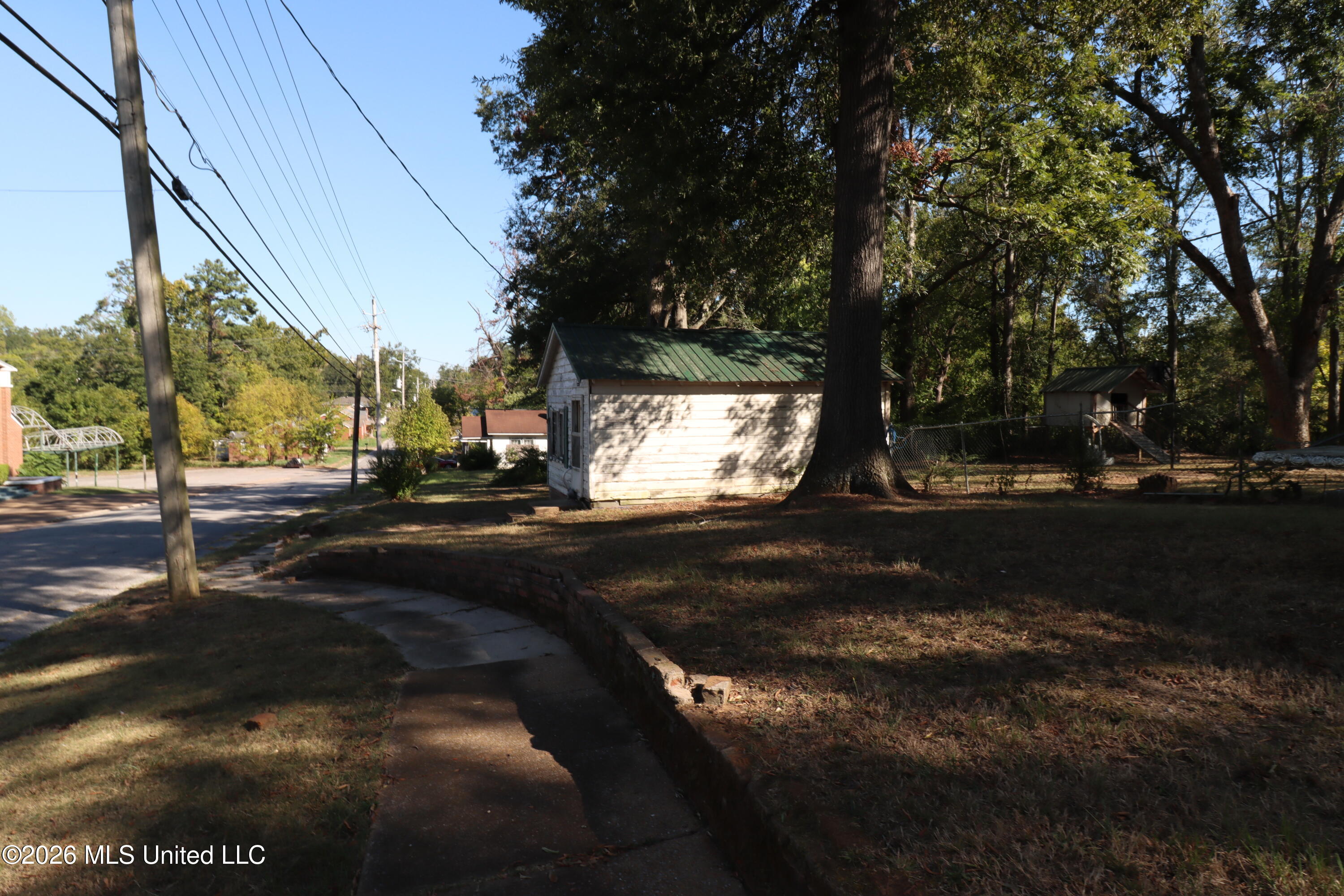 1216 Tate Street Property Photo 3