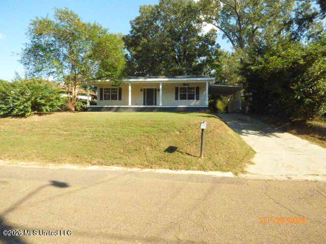 2129 2nd Street Property Photo 3