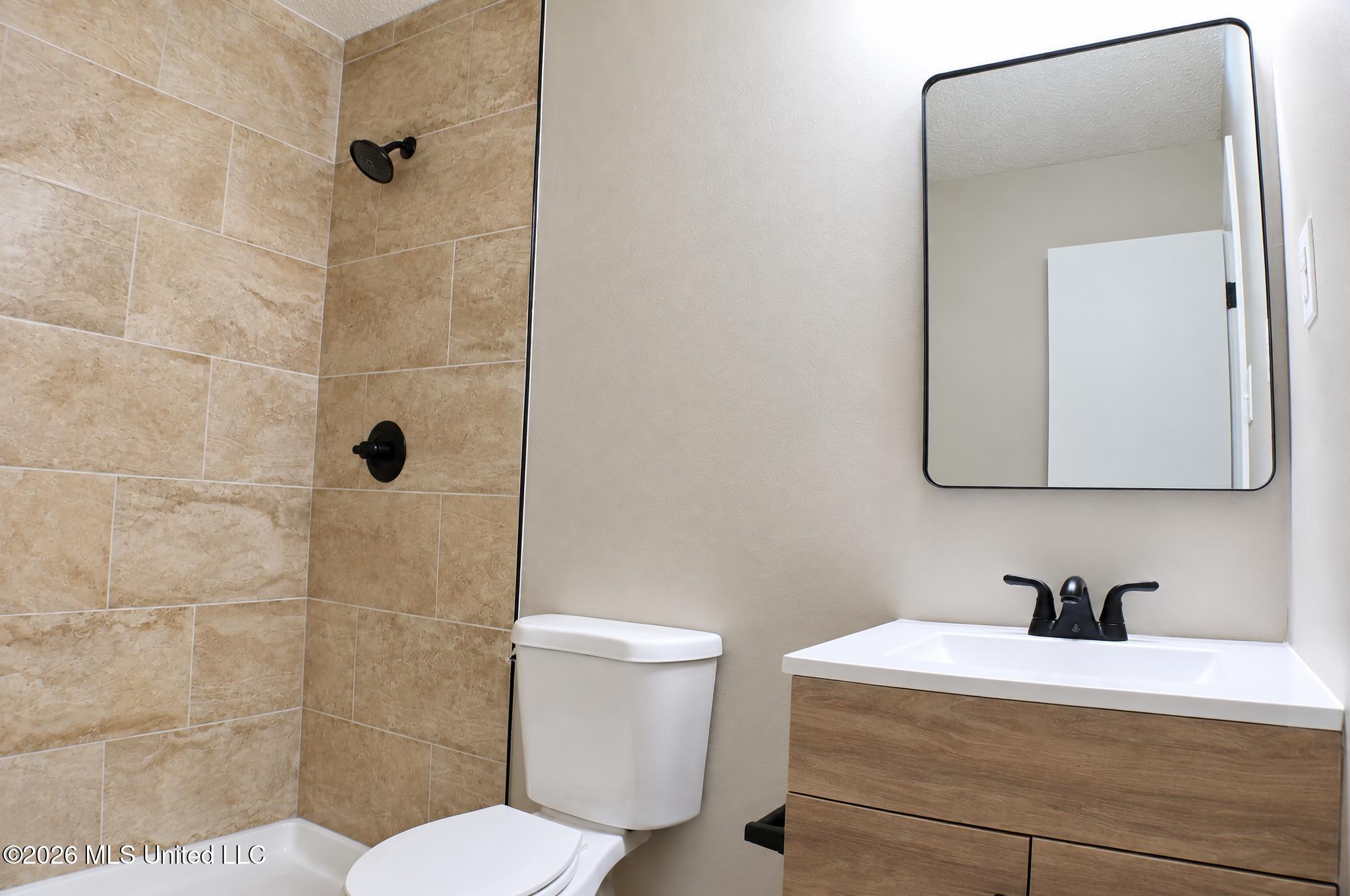 6460 Yorkshire Road Property Photo 10