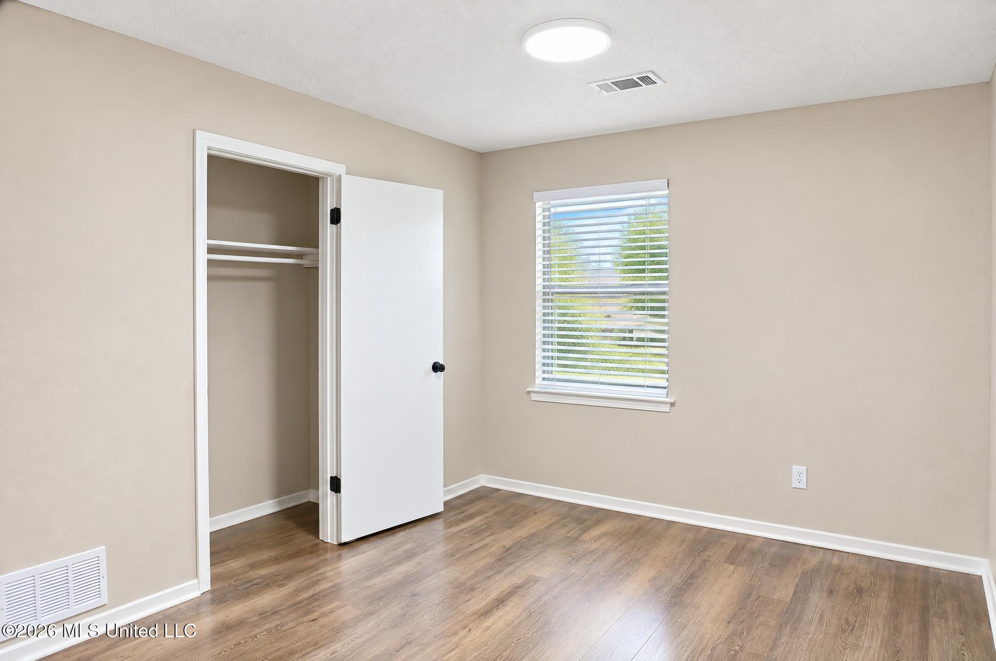 6460 Yorkshire Road Property Photo 13