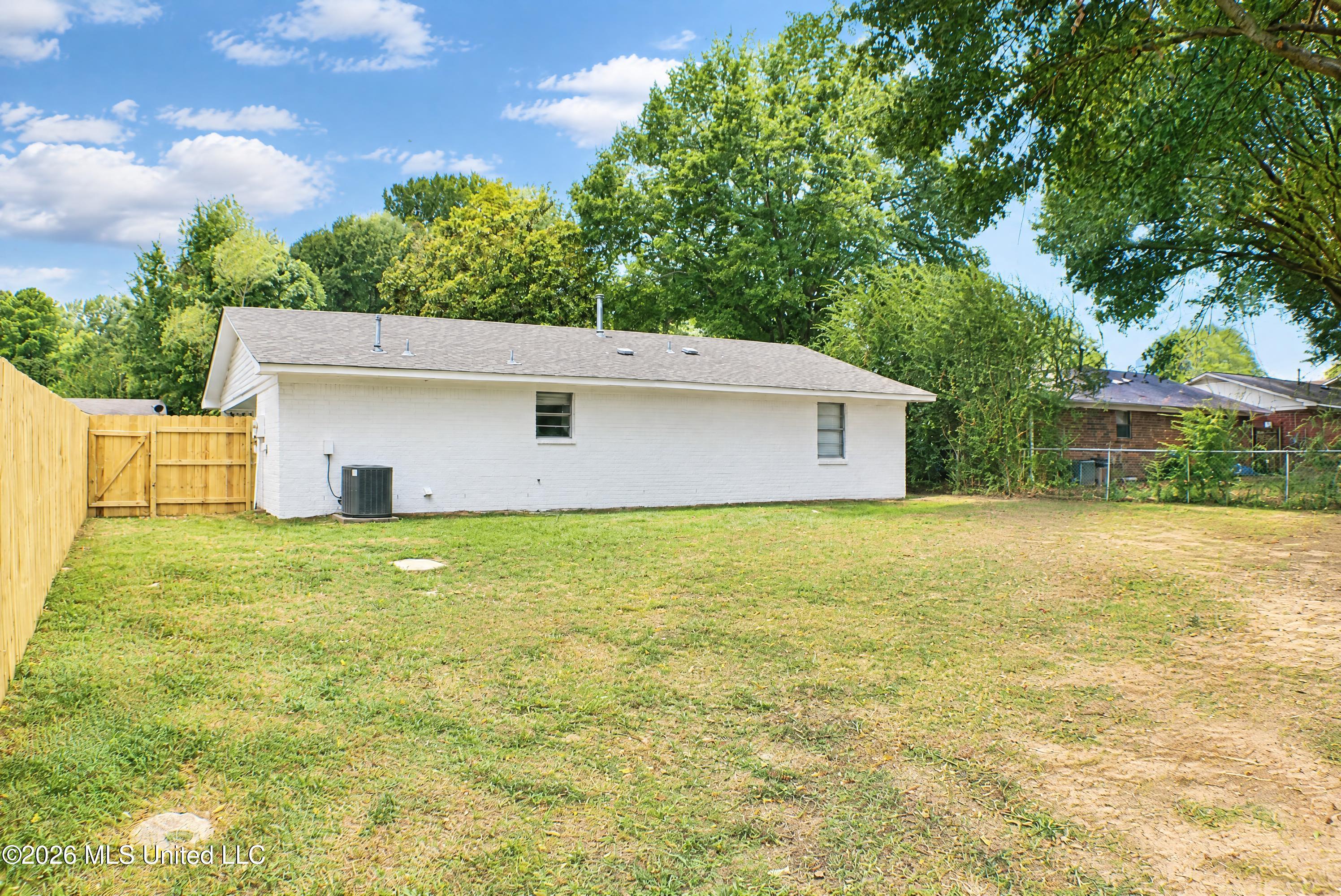 6460 Yorkshire Road Property Photo 15