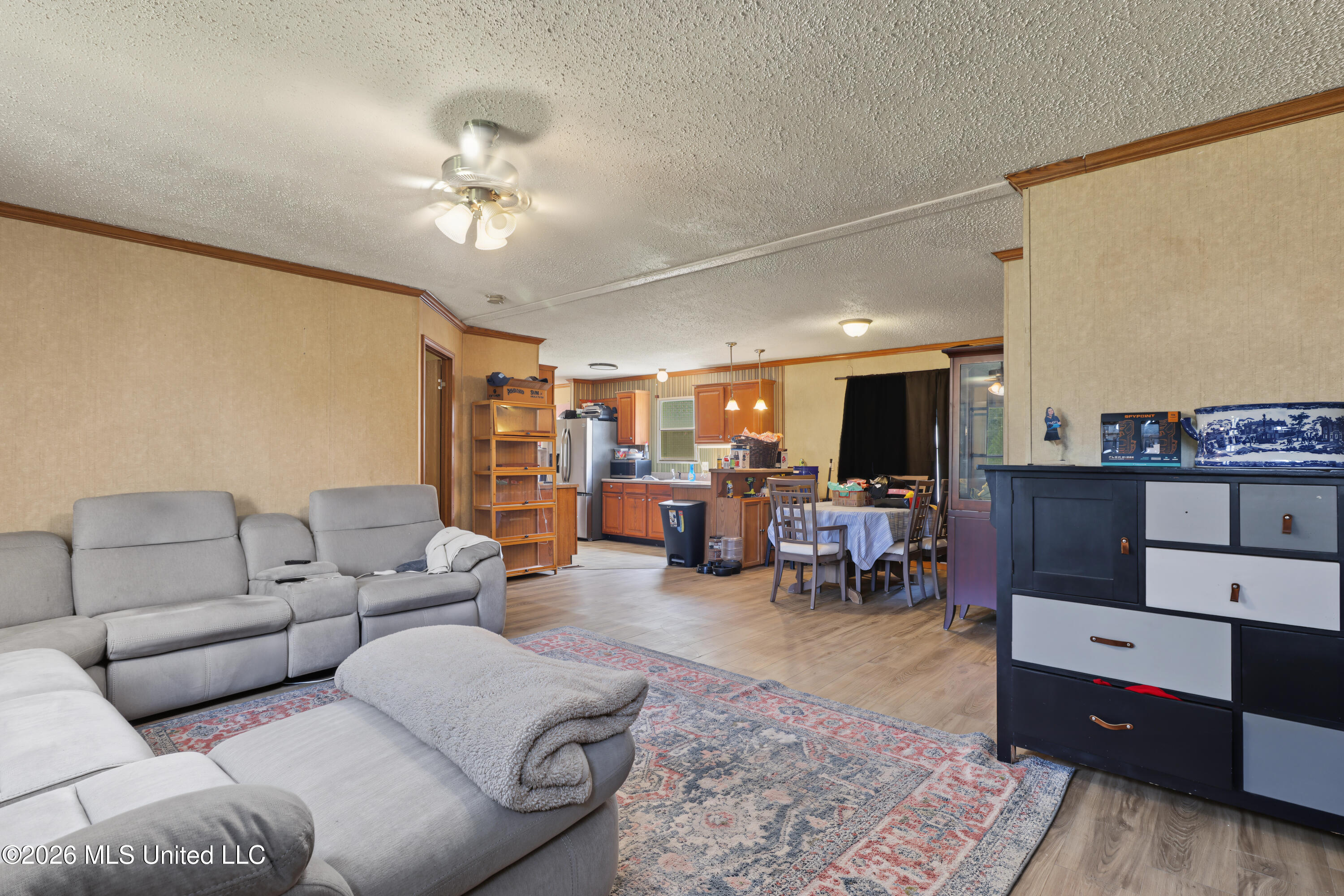 8805 Kingswood Drive Property Photo 6