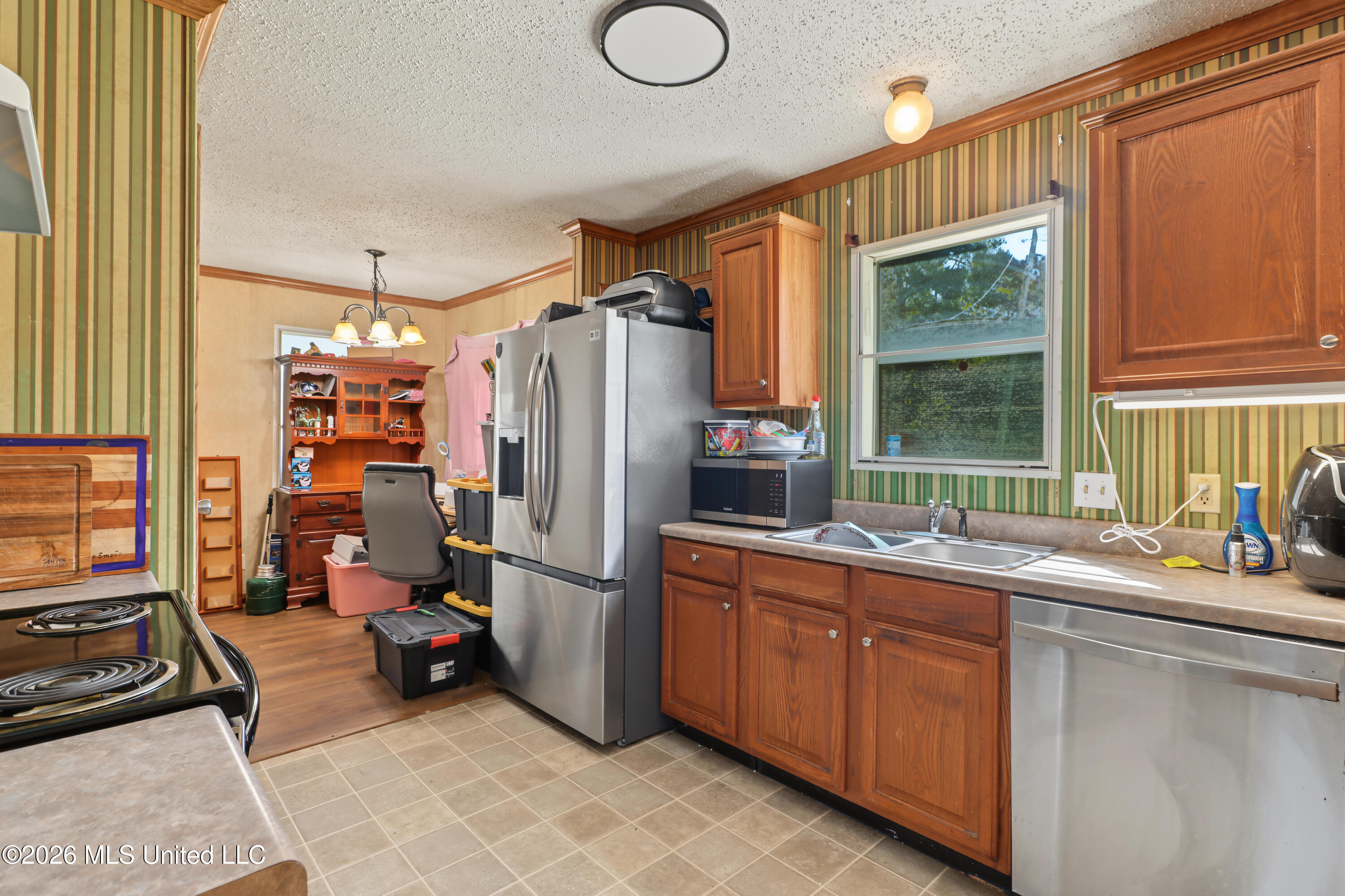 8805 Kingswood Drive Property Photo 7