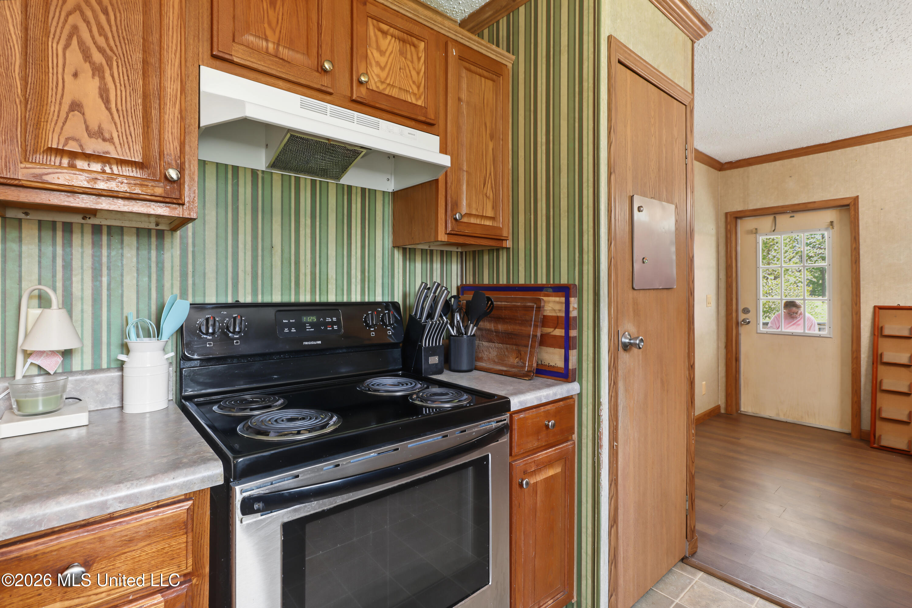 8805 Kingswood Drive Property Photo 9