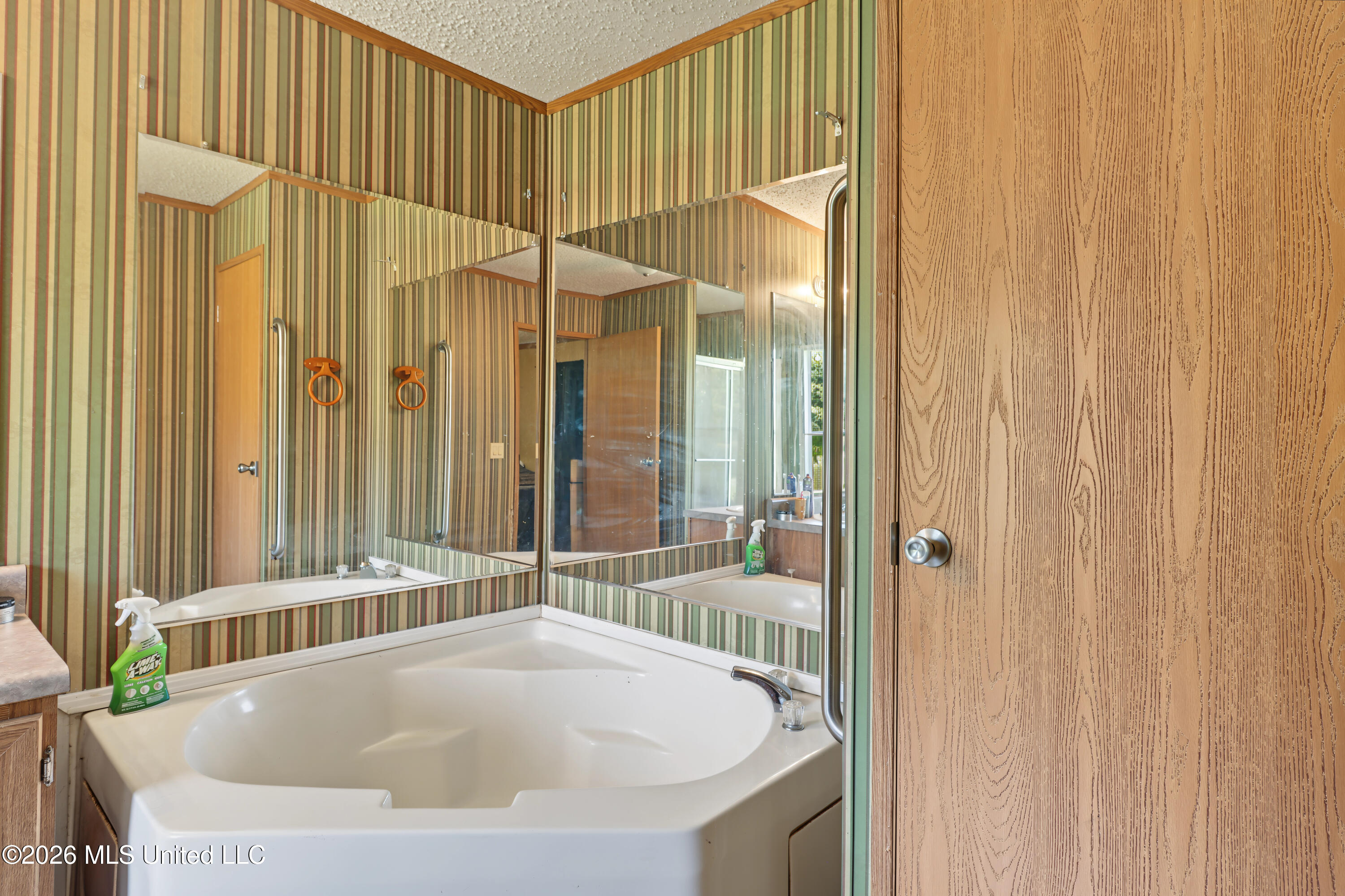 8805 Kingswood Drive Property Photo 22