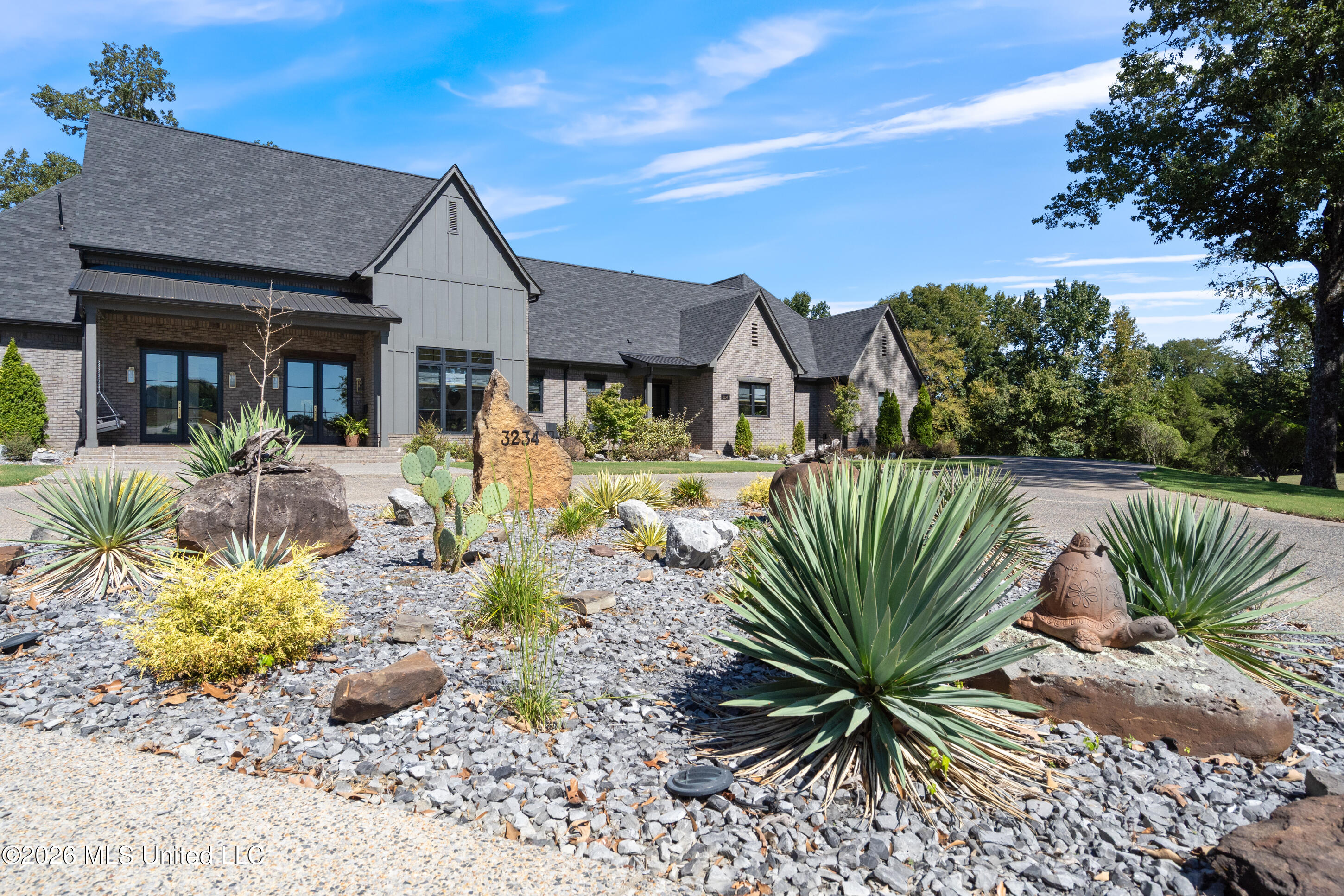 3234 Gracyn Cove Property Photo 2