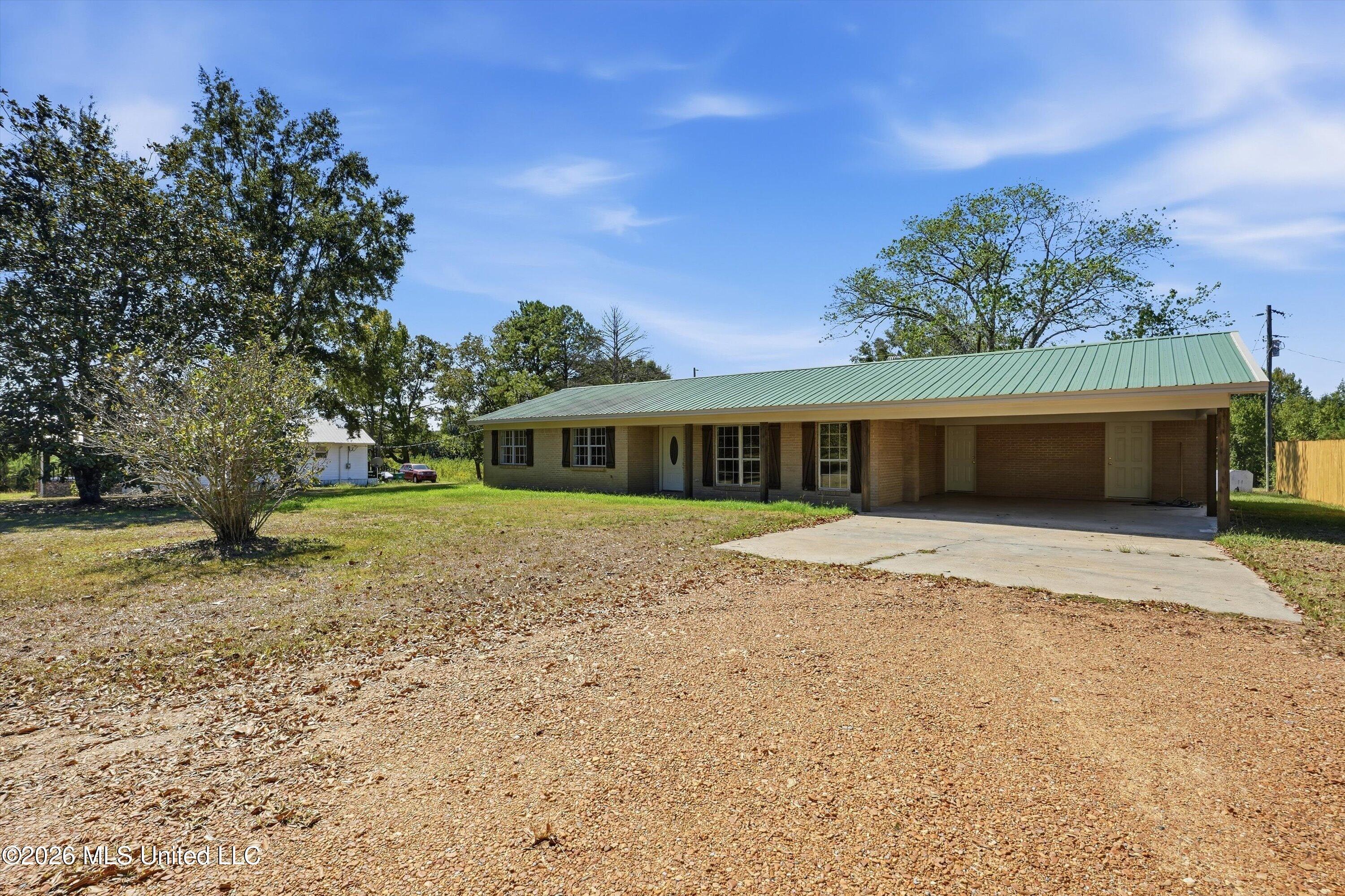 2395 Mowdy Road Property Photo 1