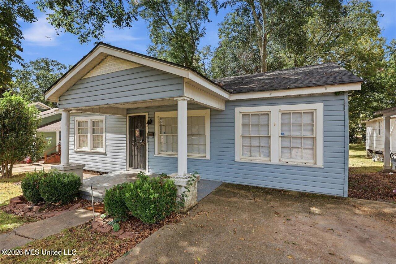 106 3rd Avenue Southwest Avenue Property Photo 3