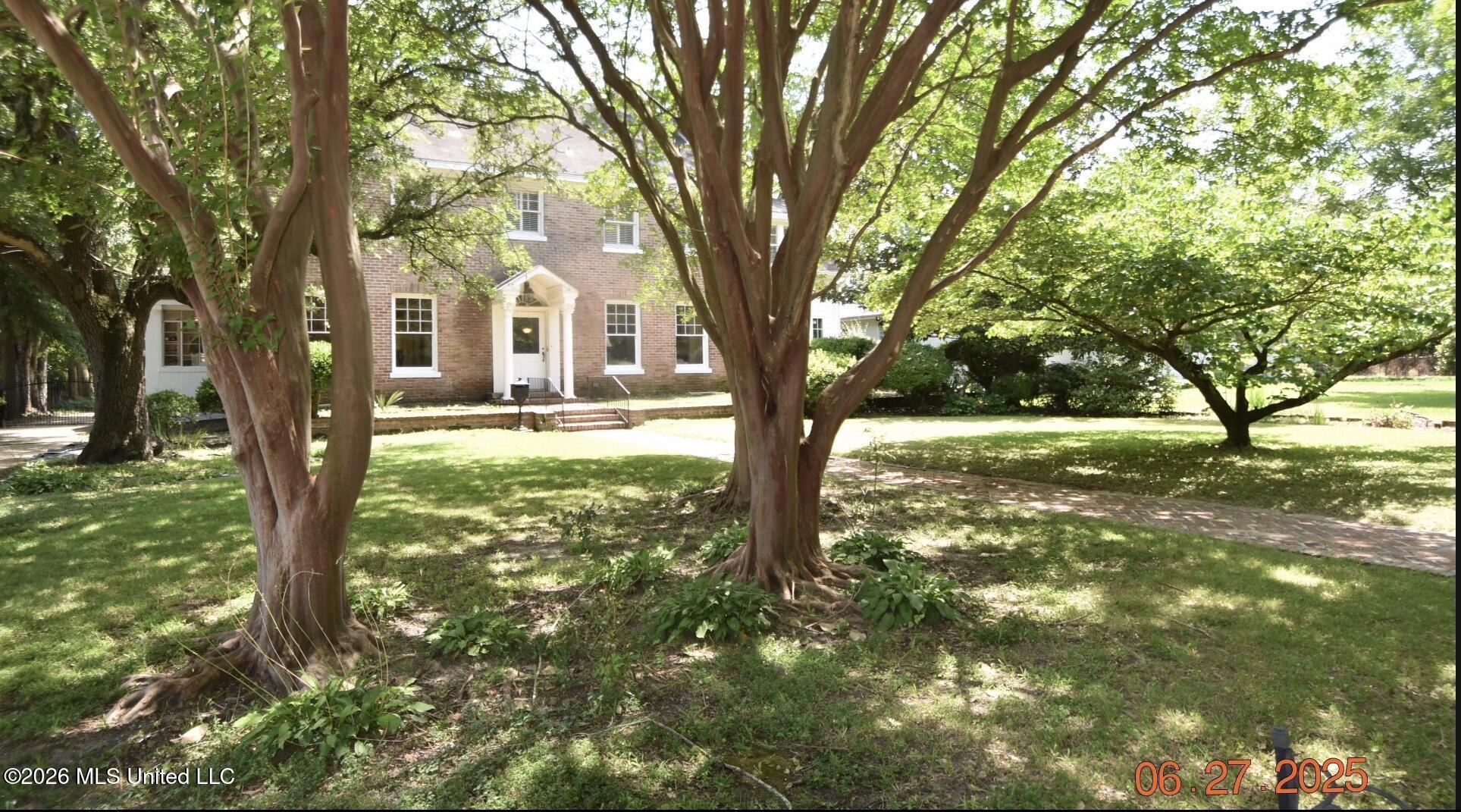1211 River Road Property Photo 2