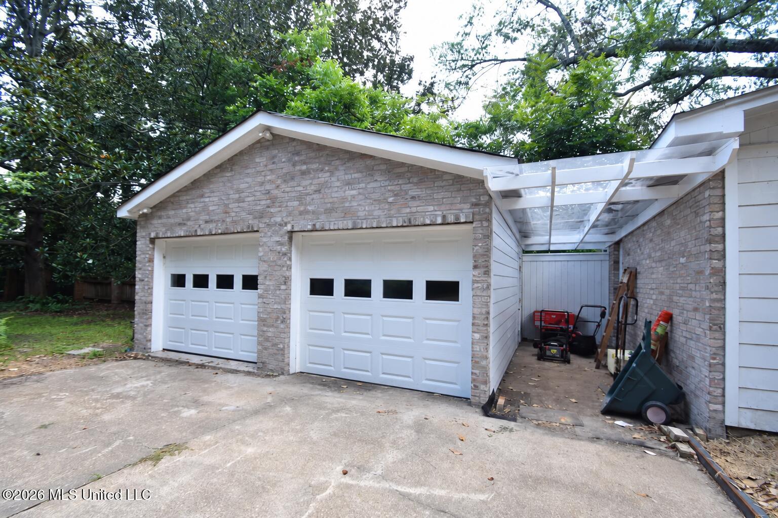 1211 River Road Property Photo 23