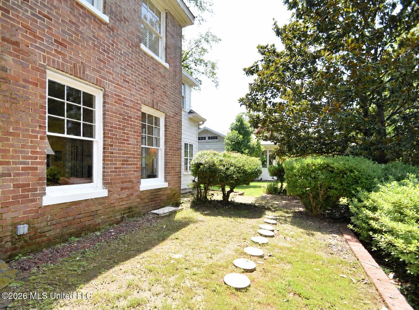 1211 River Road Property Photo 25
