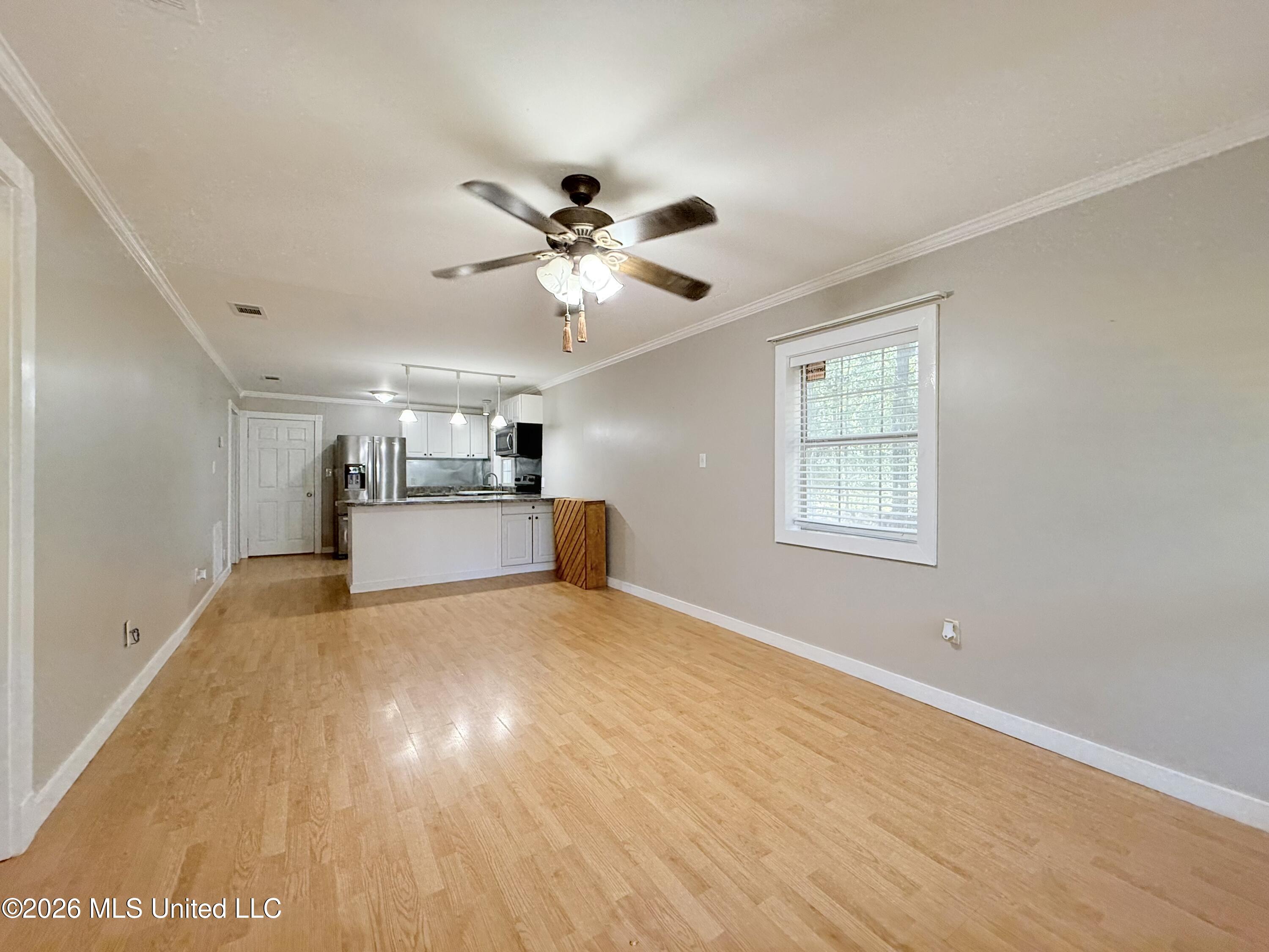 645 Zetus Road Property Photo 3