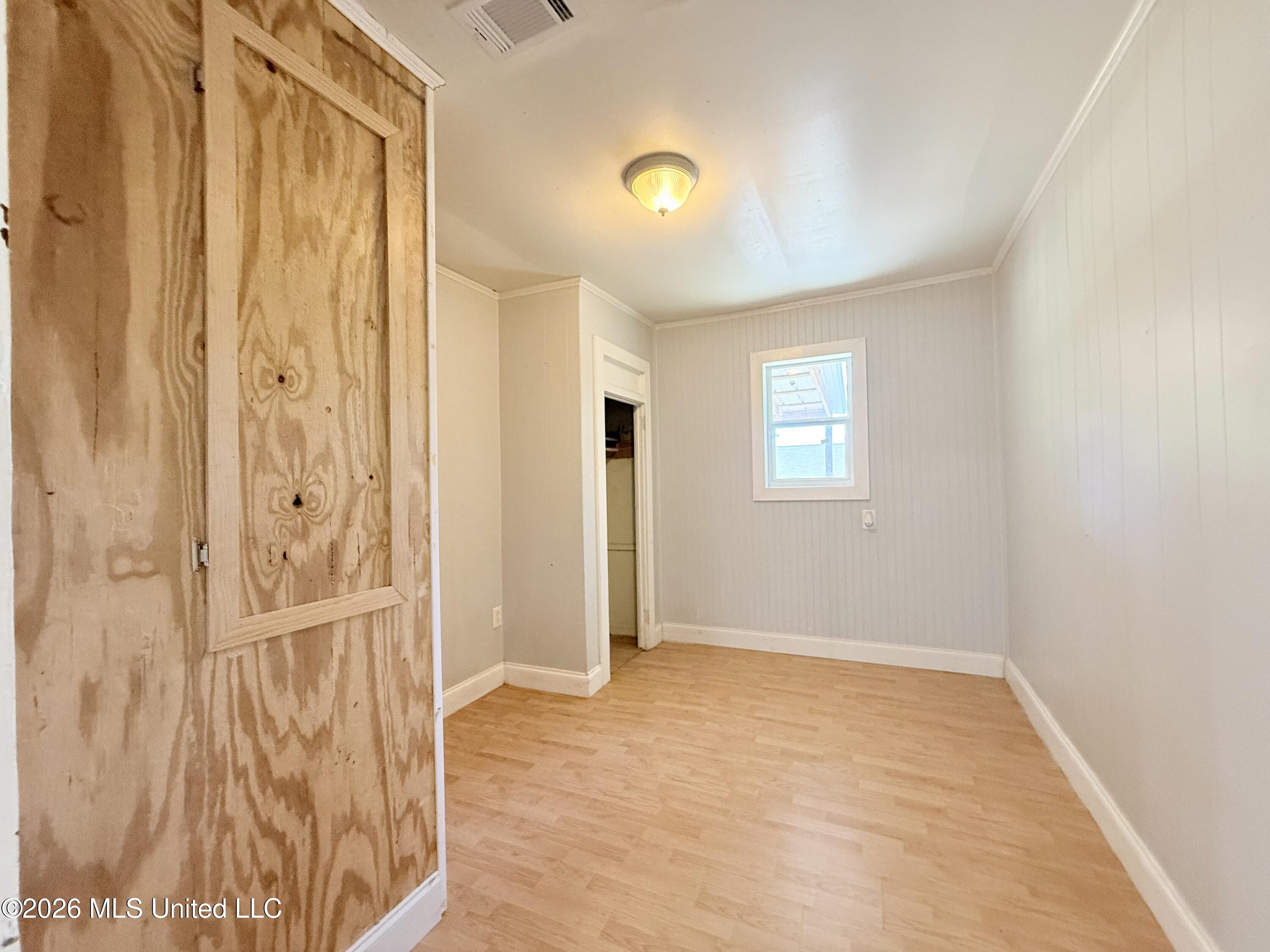 645 Zetus Road Property Photo 11