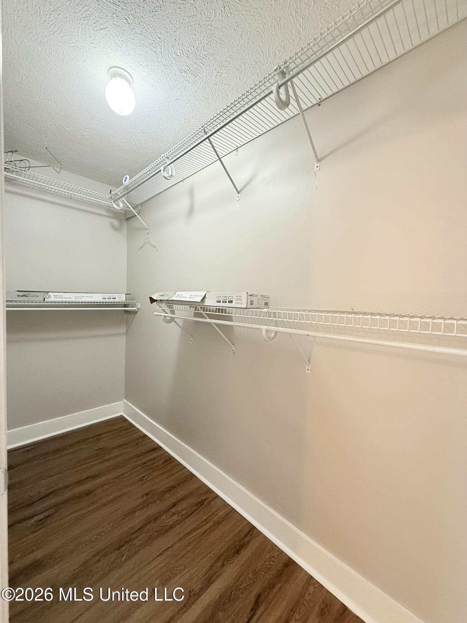 645 Zetus Road Property Photo 16