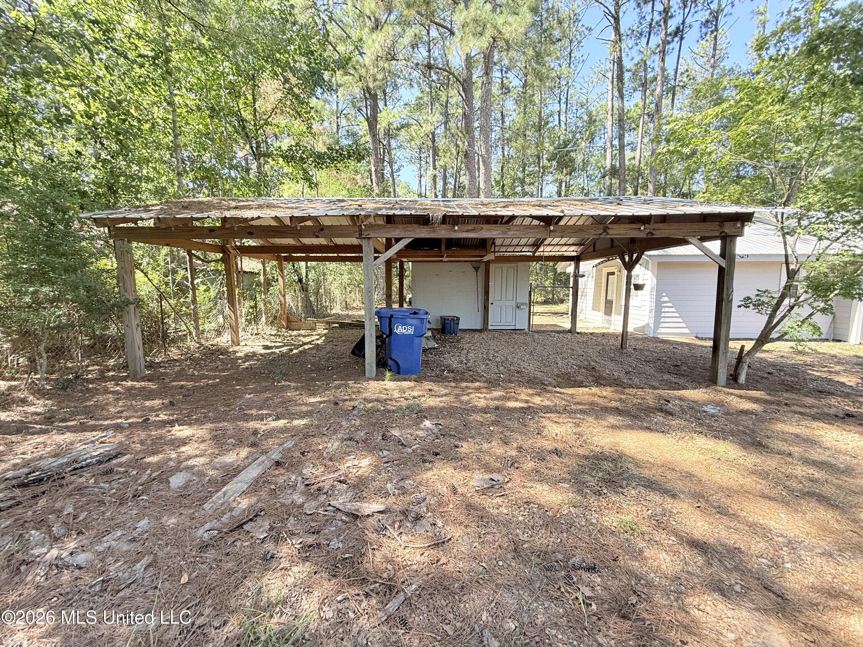 645 Zetus Road Property Photo 28