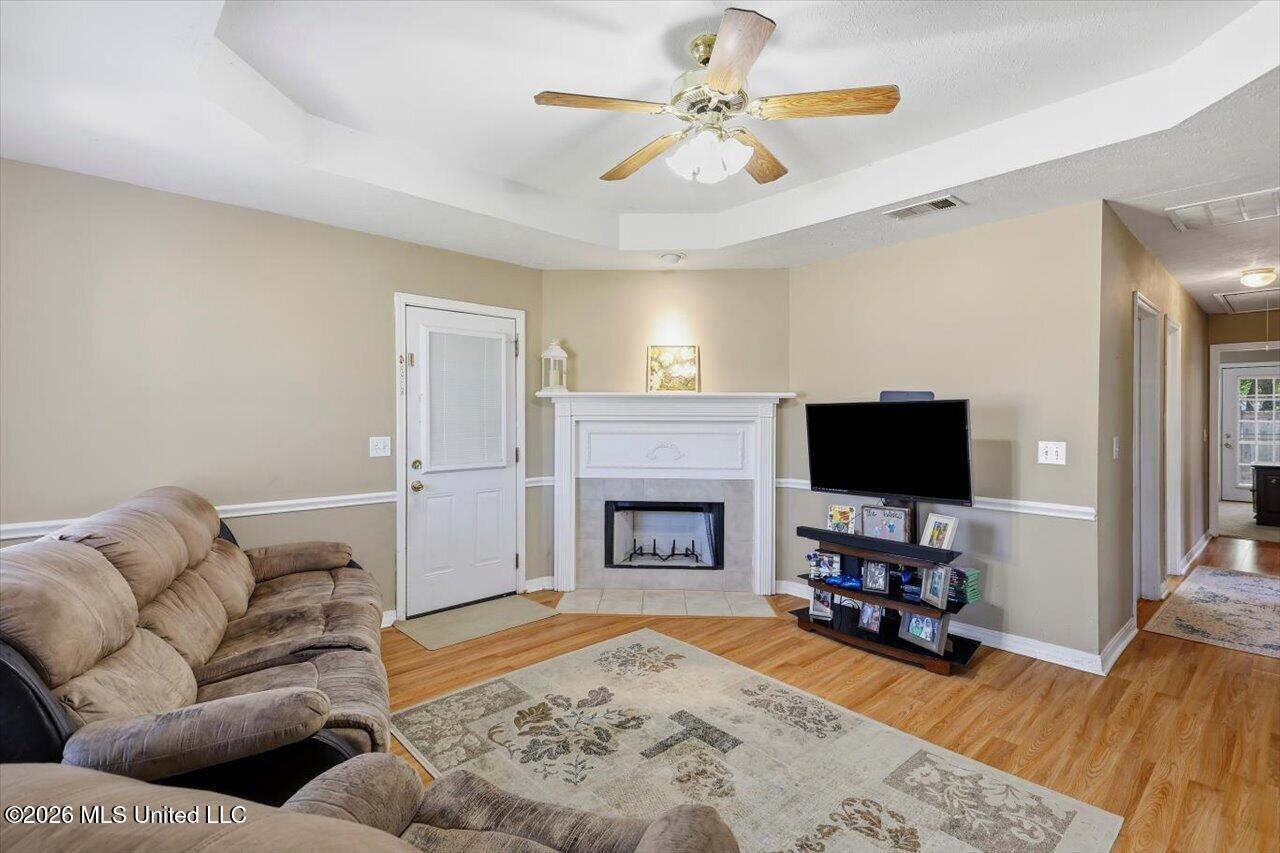 710 Heartwood Drive Property Photo 5
