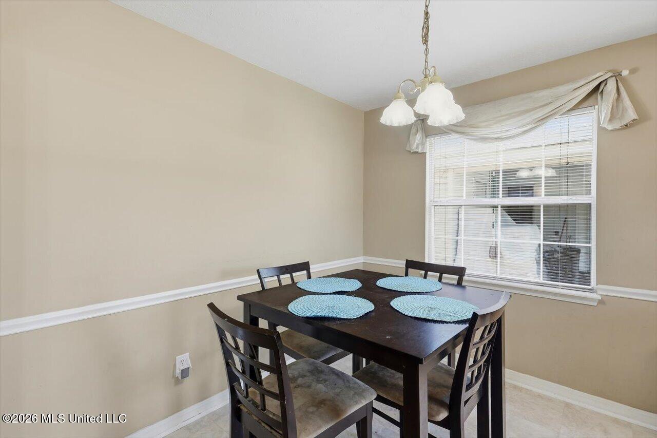 710 Heartwood Drive Property Photo 12