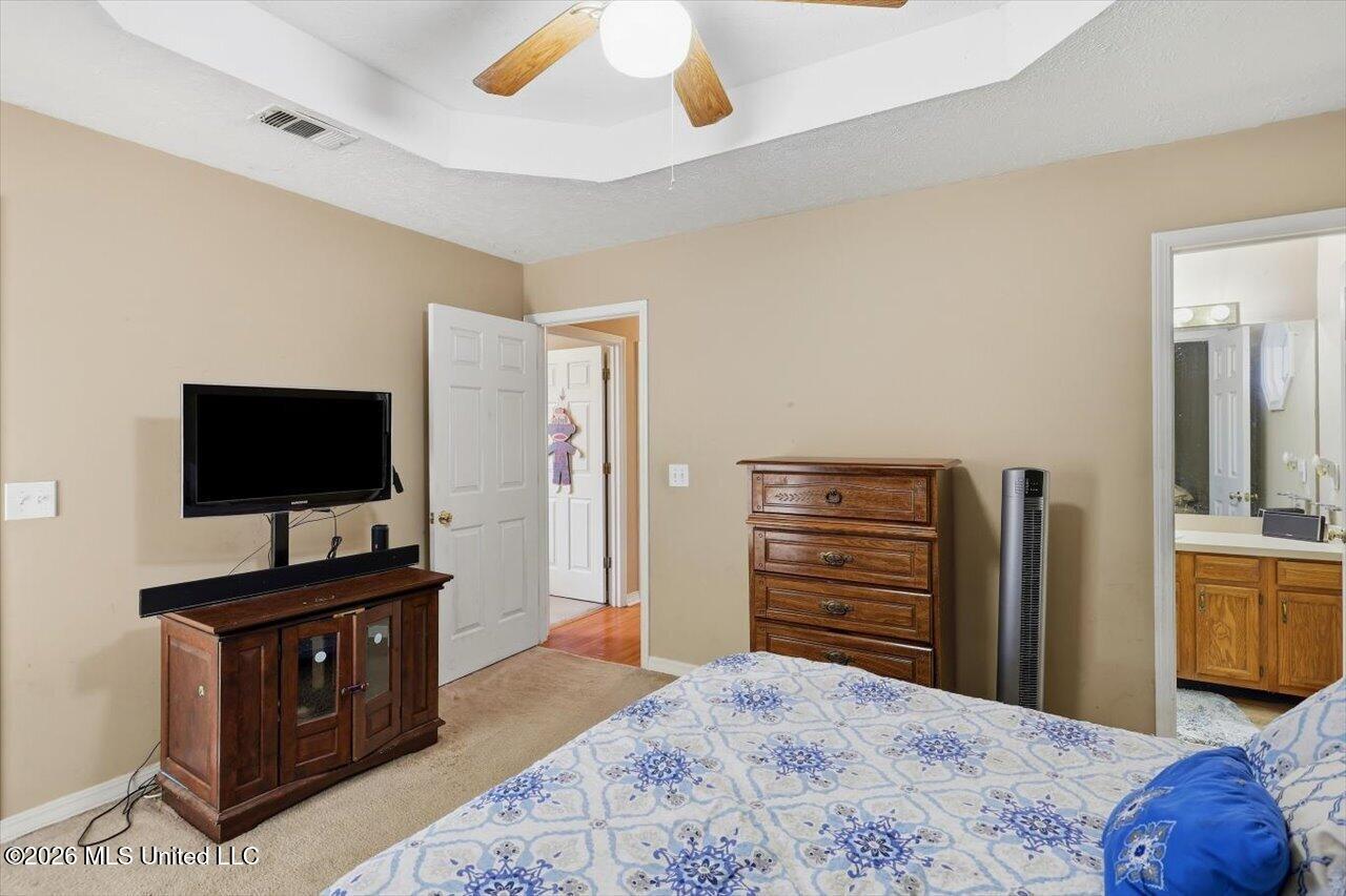 710 Heartwood Drive Property Photo 15