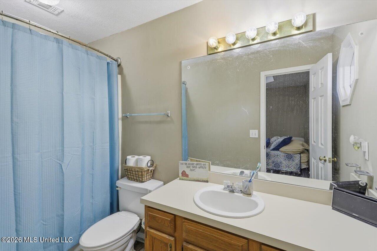 710 Heartwood Drive Property Photo 16