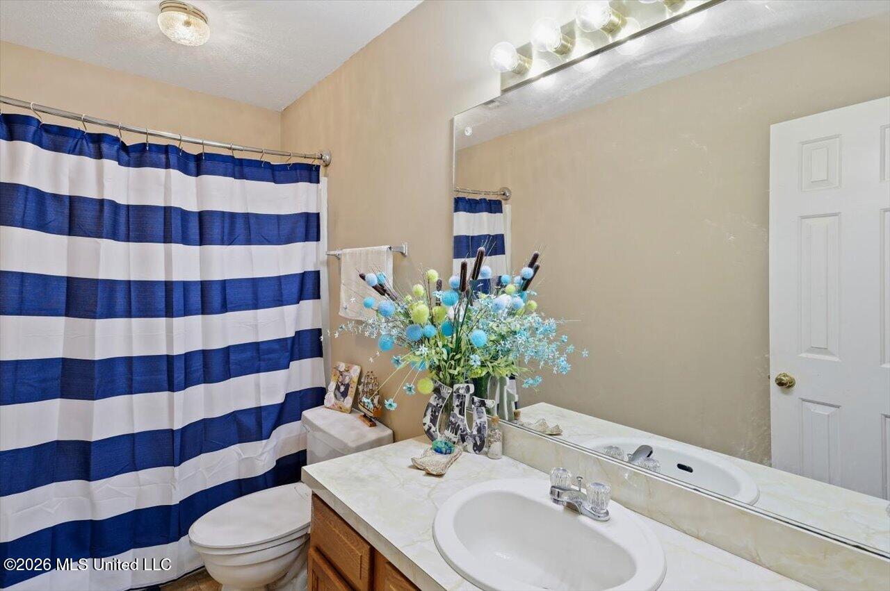 710 Heartwood Drive Property Photo 18