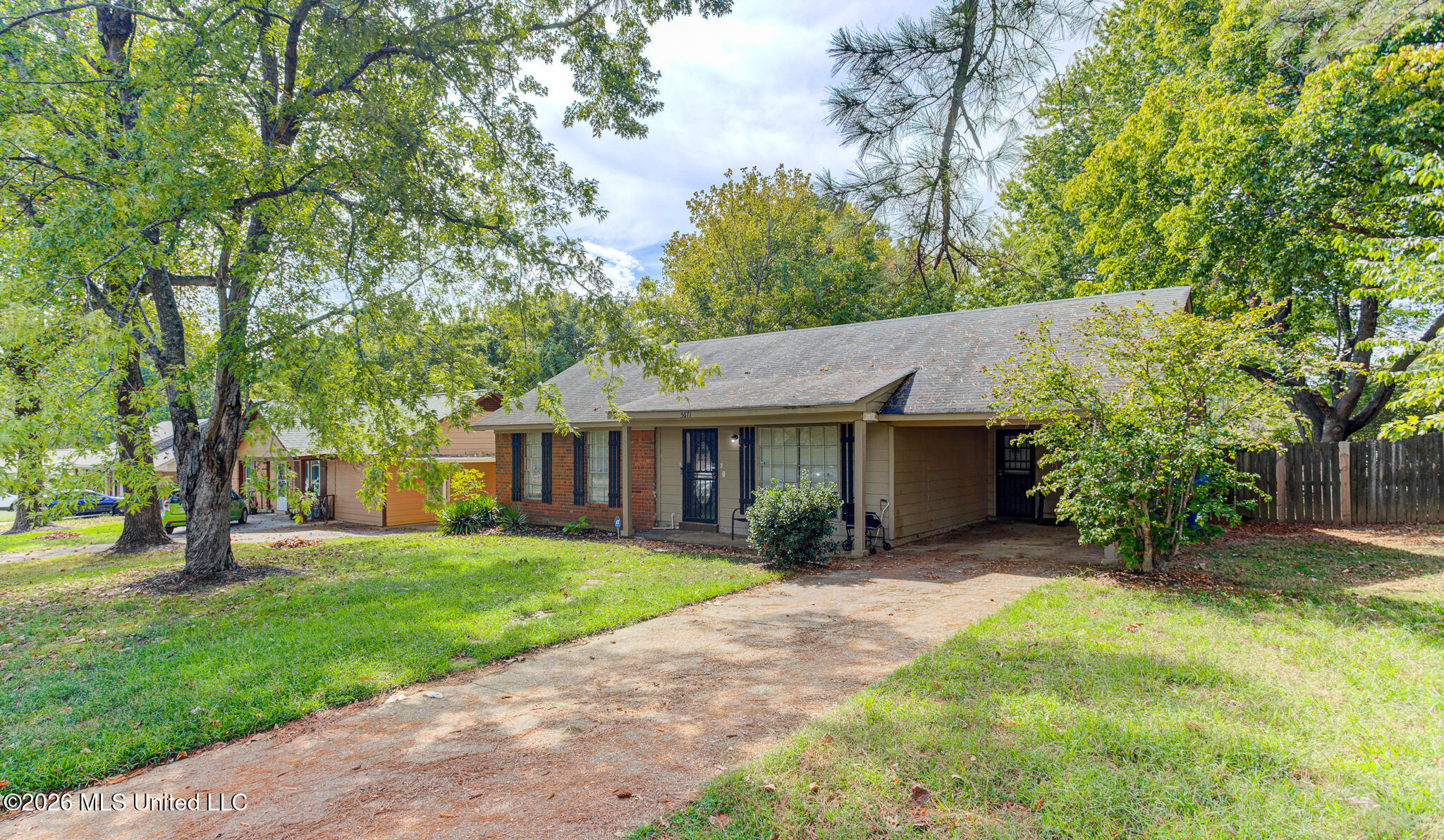 5671 Winterwood Drive Property Photo 3