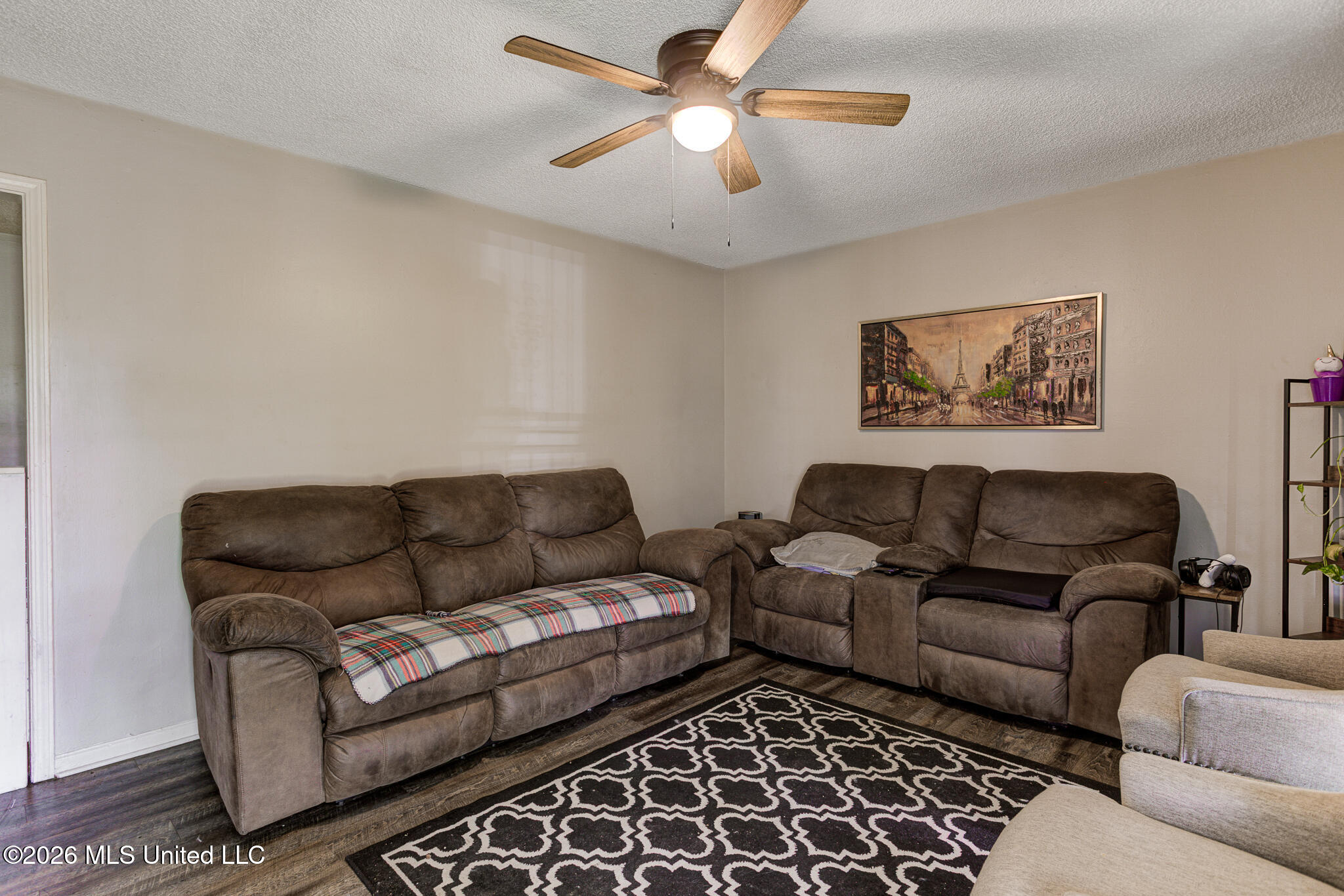 5671 Winterwood Drive Property Photo 5