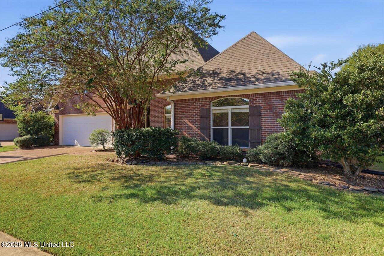 127 Eastside Drive Property Photo 2