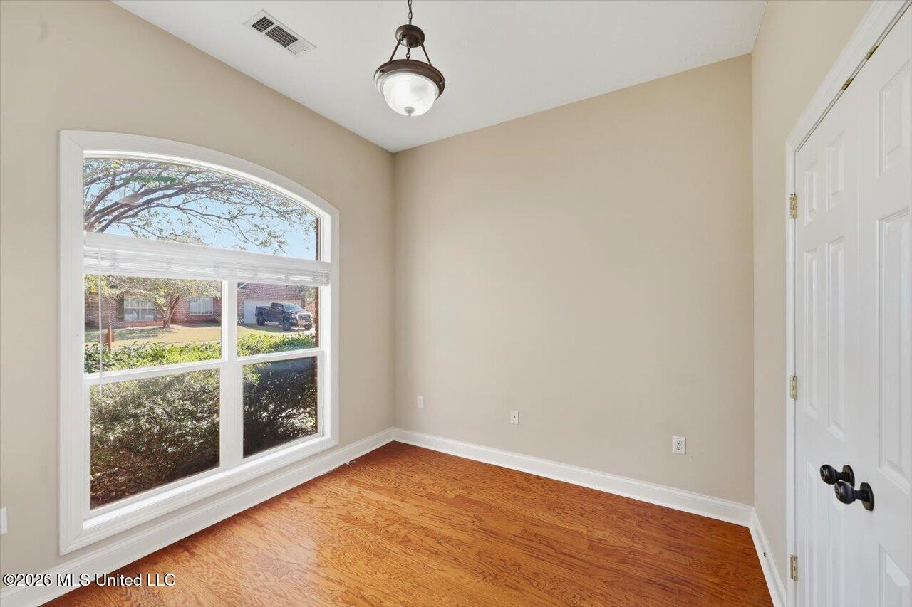 127 Eastside Drive Property Photo 26